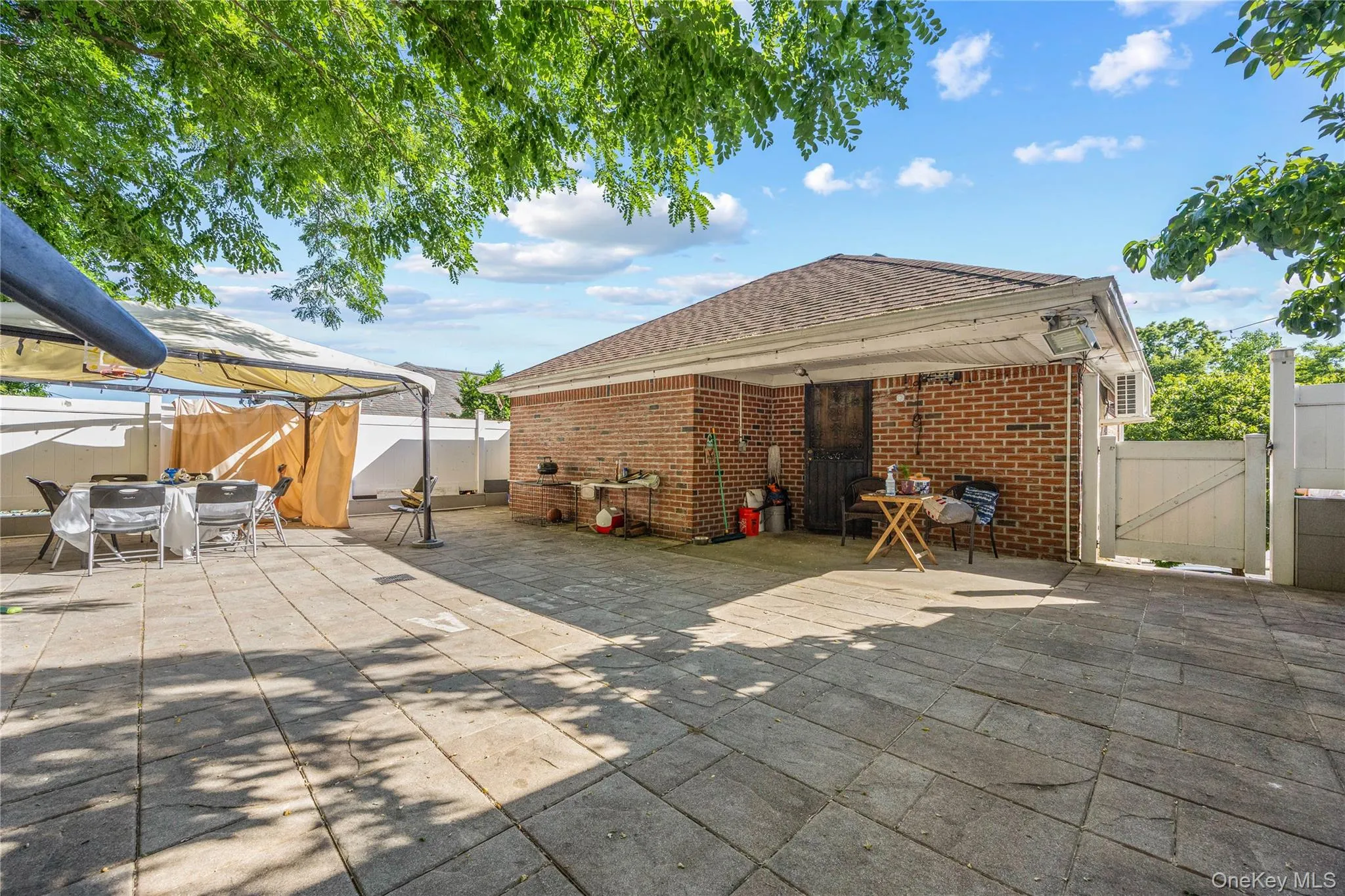 6907 Little Neck Parkway, New York, NY, 5 Bedrooms Bedrooms, 12 Rooms Rooms,2 BathroomsBathrooms,Residential,For Rent,Little Neck,0,1011397 6907 Little Neck Parkway, New York, NY, 5 Bedrooms Bedrooms, 12 Rooms Rooms,2 BathroomsBathrooms,Residential,For Rent,Little Neck,0,1011397