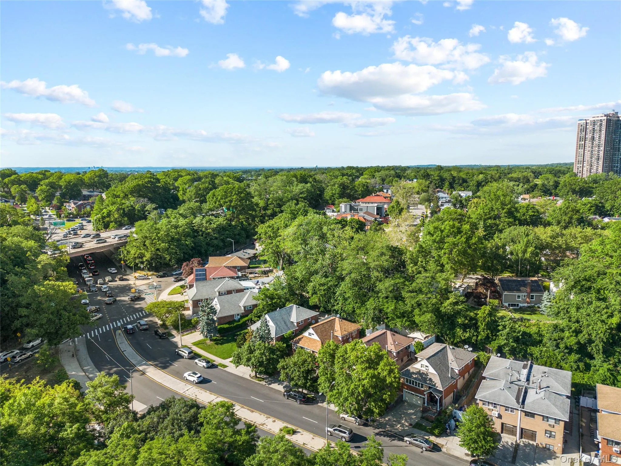 6907 Little Neck Parkway, New York, NY, 5 Bedrooms Bedrooms, 12 Rooms Rooms,2 BathroomsBathrooms,Residential,For Rent,Little Neck,0,1011397 6907 Little Neck Parkway, New York, NY, 5 Bedrooms Bedrooms, 12 Rooms Rooms,2 BathroomsBathrooms,Residential,For Rent,Little Neck,0,1011397