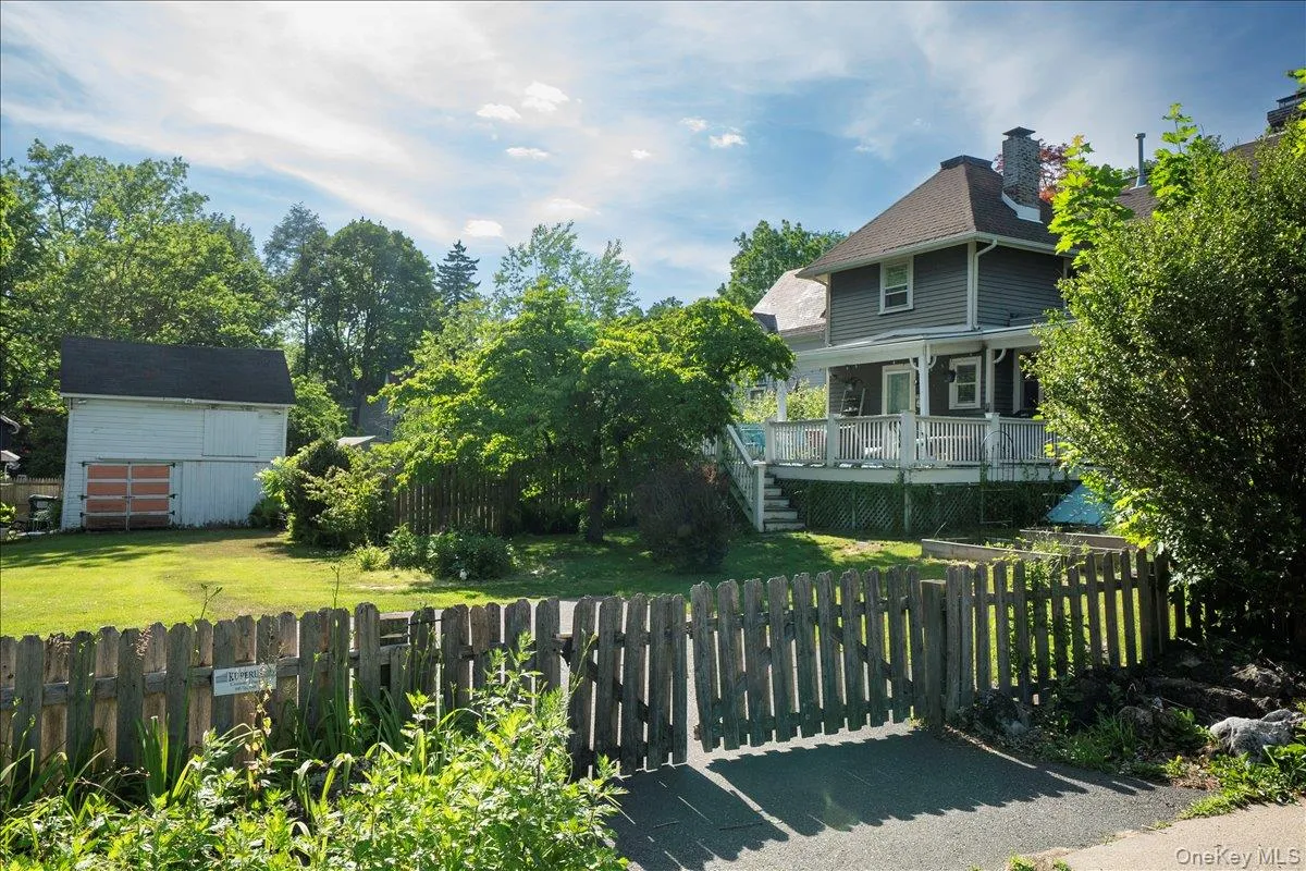 47 West Street, Warwick (town), NY, 3 Bedrooms Bedrooms, 10 Rooms Rooms,2 BathroomsBathrooms,Residential,For Rent,West,0,1011400 47 West Street, Warwick (town), NY, 3 Bedrooms Bedrooms, 10 Rooms Rooms,2 BathroomsBathrooms,Residential,For Rent,West,0,1011400