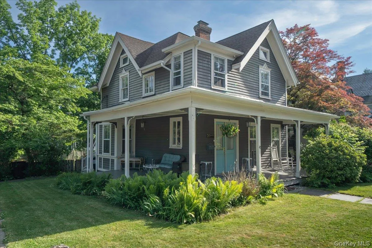47 West Street, Warwick (town), NY, 3 Bedrooms Bedrooms, 10 Rooms Rooms,2 BathroomsBathrooms,Residential,For Rent,West,0,1011400 47 West Street, Warwick (town), NY, 3 Bedrooms Bedrooms, 10 Rooms Rooms,2 BathroomsBathrooms,Residential,For Rent,West,0,1011400