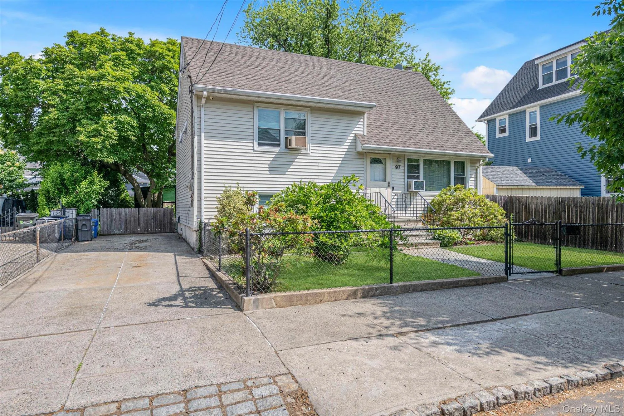 97 Fordham Street, New York, NY, 4 Bedrooms Bedrooms, 11 Rooms Rooms,3 BathroomsBathrooms,Residential,For Rent,Fordham,0,1011403 97 Fordham Street, New York, NY, 4 Bedrooms Bedrooms, 11 Rooms Rooms,3 BathroomsBathrooms,Residential,For Rent,Fordham,0,1011403