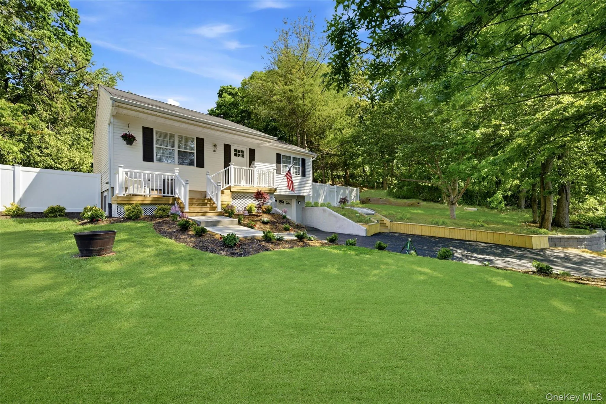 291 Locust Drive, Brookhaven, NY, 3 Bedrooms Bedrooms, 9 Rooms Rooms,2 BathroomsBathrooms,Residential,For Rent,Locust,0,1011410 291 Locust Drive, Brookhaven, NY, 3 Bedrooms Bedrooms, 9 Rooms Rooms,2 BathroomsBathrooms,Residential,For Rent,Locust,0,1011410
