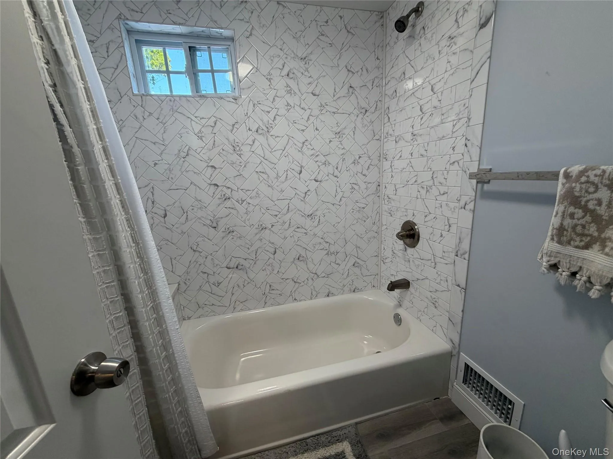 59 Lincoln Avenue, Islip, NY, 3 Bedrooms Bedrooms, 7 Rooms Rooms,2 BathroomsBathrooms,Residential Lease,For Rent,Lincoln,0,1011413 59 Lincoln Avenue, Islip, NY, 3 Bedrooms Bedrooms, 7 Rooms Rooms,2 BathroomsBathrooms,Residential Lease,For Rent,Lincoln,0,1011413