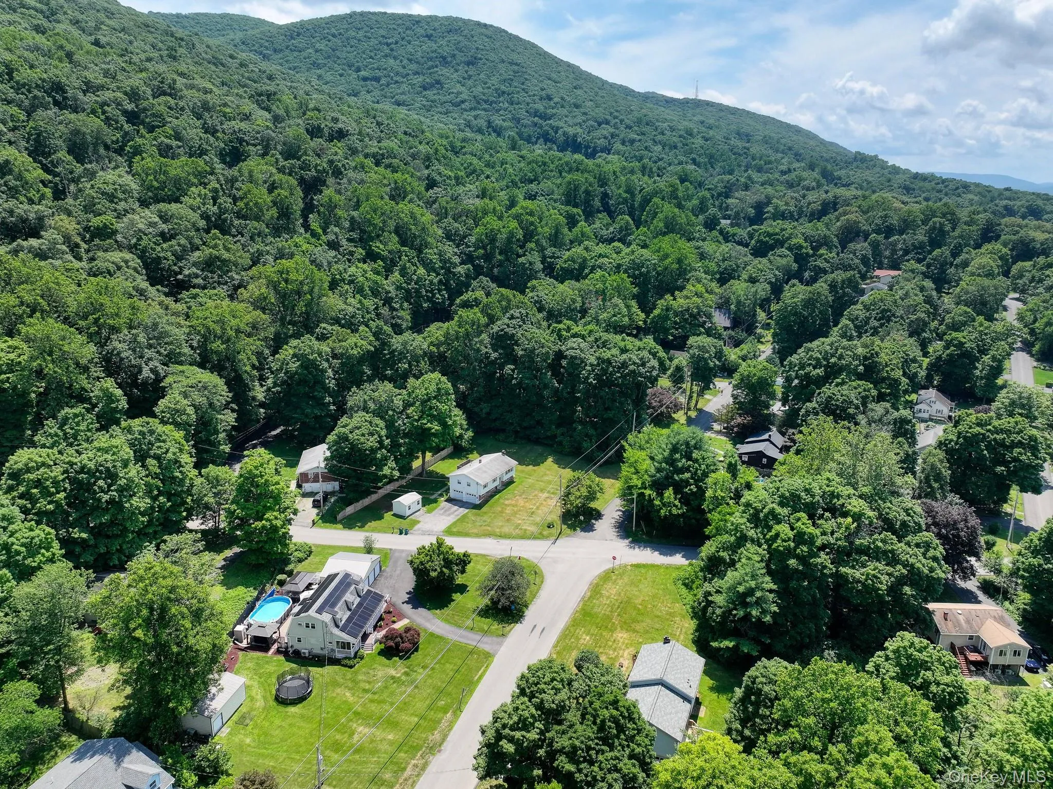 2 Greenwood Drive, Fishkill, NY, 4 Bedrooms Bedrooms, 9 Rooms Rooms,2 BathroomsBathrooms,Residential,For Rent,Greenwood,0,1011415 2 Greenwood Drive, Fishkill, NY, 4 Bedrooms Bedrooms, 9 Rooms Rooms,2 BathroomsBathrooms,Residential,For Rent,Greenwood,0,1011415