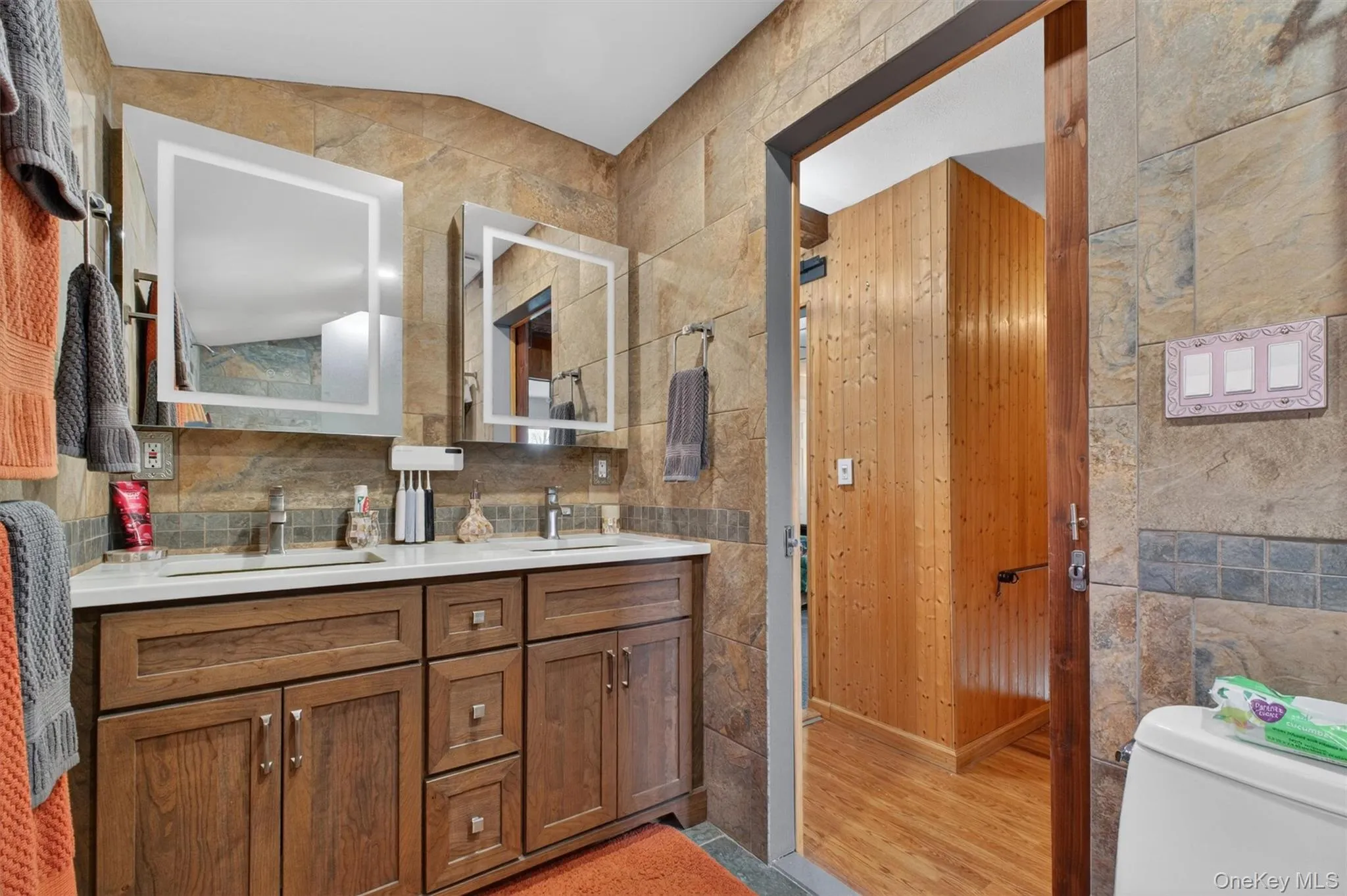 2 Greenwood Drive, Fishkill, NY, 4 Bedrooms Bedrooms, 9 Rooms Rooms,2 BathroomsBathrooms,Residential,For Rent,Greenwood,0,1011415 2 Greenwood Drive, Fishkill, NY, 4 Bedrooms Bedrooms, 9 Rooms Rooms,2 BathroomsBathrooms,Residential,For Rent,Greenwood,0,1011415