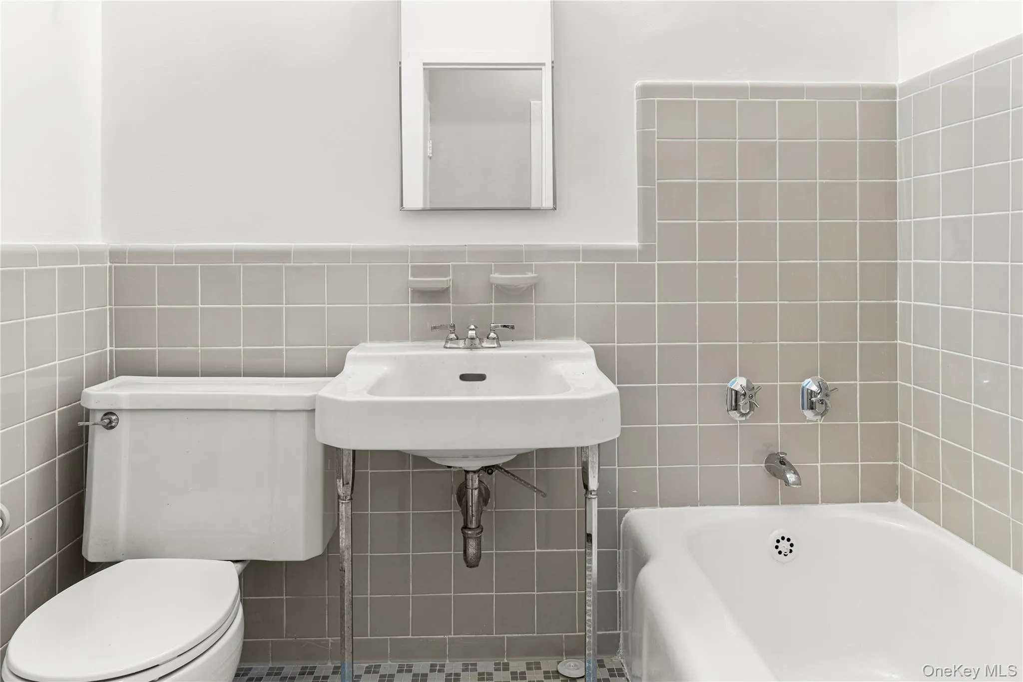 3 Fordham Hill Oval, New York, NY, 1 Bedroom Bedrooms, 3 Rooms Rooms,1 BathroomBathrooms,Residential,For Rent,Fordham Hill,0,1011417 3 Fordham Hill Oval, New York, NY, 1 Bedroom Bedrooms, 3 Rooms Rooms,1 BathroomBathrooms,Residential,For Rent,Fordham Hill,0,1011417