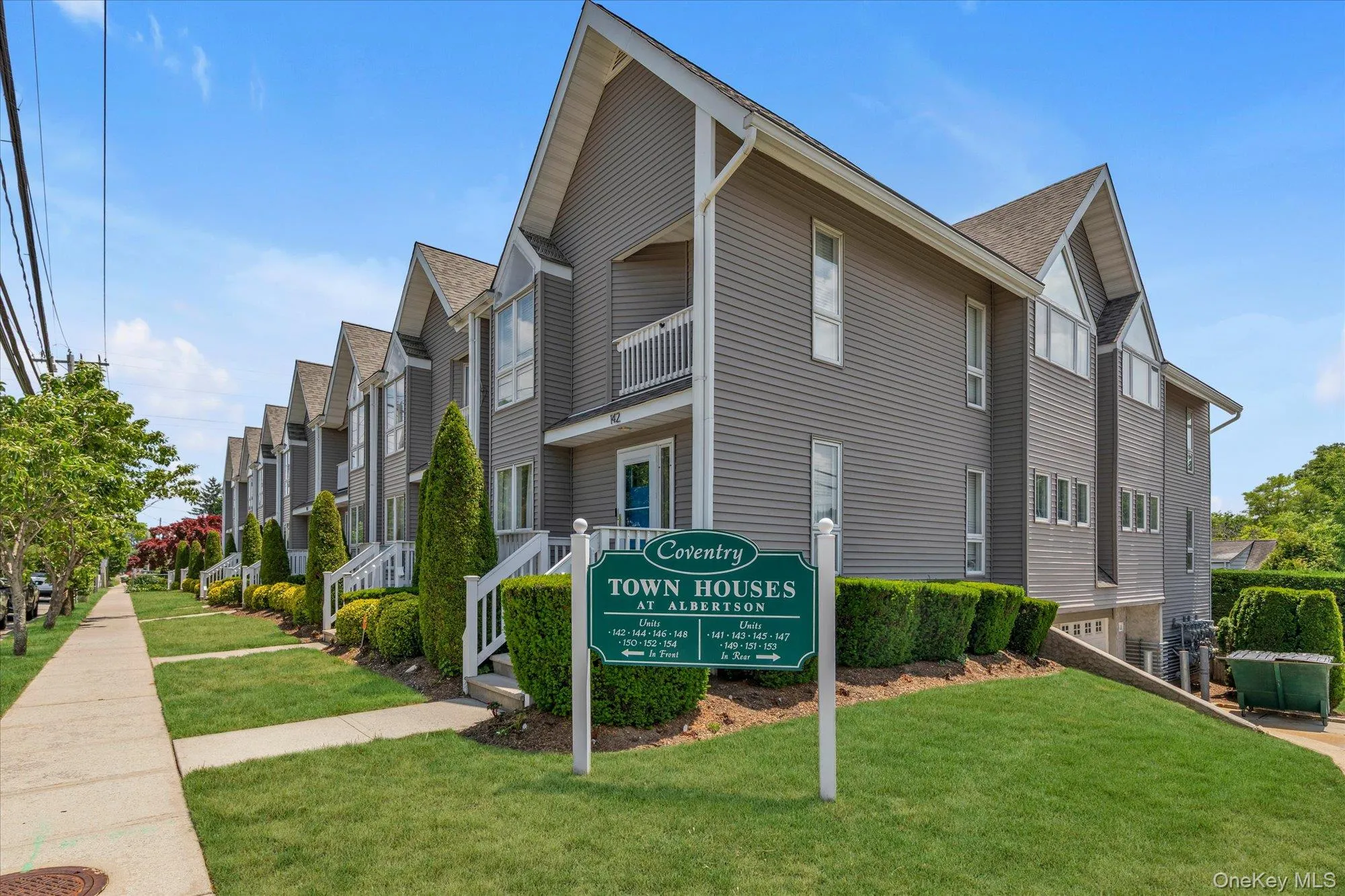 Coventry Townhomes with private 2 car Garage Coventry Townhomes with private 2 car Garage