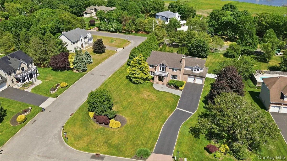 2 Mercedes Court, Brookhaven, NY, 4 Bedrooms Bedrooms, 8 Rooms Rooms,2 BathroomsBathrooms,Residential,For Rent,Mercedes,0,1011420 2 Mercedes Court, Brookhaven, NY, 4 Bedrooms Bedrooms, 8 Rooms Rooms,2 BathroomsBathrooms,Residential,For Rent,Mercedes,0,1011420