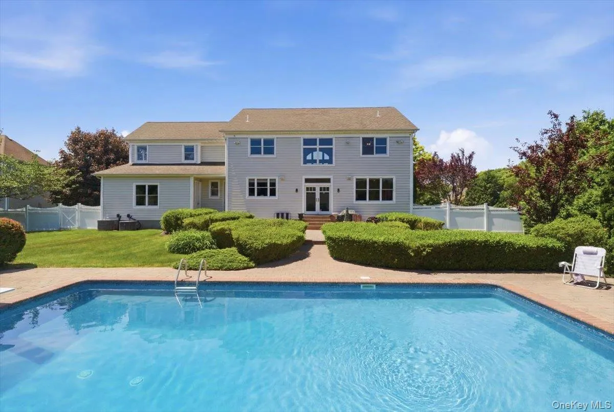 2 Mercedes Court, Brookhaven, NY, 4 Bedrooms Bedrooms, 8 Rooms Rooms,2 BathroomsBathrooms,Residential,For Rent,Mercedes,0,1011420 2 Mercedes Court, Brookhaven, NY, 4 Bedrooms Bedrooms, 8 Rooms Rooms,2 BathroomsBathrooms,Residential,For Rent,Mercedes,0,1011420