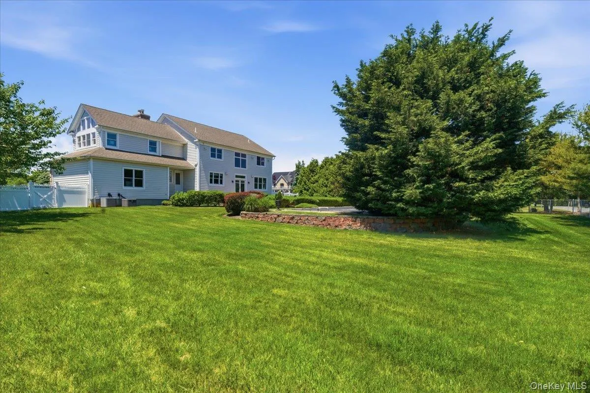 2 Mercedes Court, Brookhaven, NY, 4 Bedrooms Bedrooms, 8 Rooms Rooms,2 BathroomsBathrooms,Residential,For Rent,Mercedes,0,1011420 2 Mercedes Court, Brookhaven, NY, 4 Bedrooms Bedrooms, 8 Rooms Rooms,2 BathroomsBathrooms,Residential,For Rent,Mercedes,0,1011420