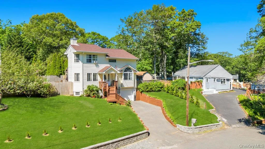 14 Cherry Road, Brookhaven, NY, 3 Bedrooms Bedrooms, 7 Rooms Rooms,2 BathroomsBathrooms,Residential,For Rent,Cherry,0,1011433 14 Cherry Road, Brookhaven, NY, 3 Bedrooms Bedrooms, 7 Rooms Rooms,2 BathroomsBathrooms,Residential,For Rent,Cherry,0,1011433