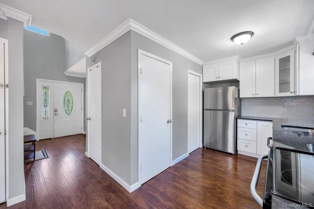 14 Cherry Road, Brookhaven, NY, 3 Bedrooms Bedrooms, 7 Rooms Rooms,2 BathroomsBathrooms,Residential,For Rent,Cherry,0,1011433 14 Cherry Road, Brookhaven, NY, 3 Bedrooms Bedrooms, 7 Rooms Rooms,2 BathroomsBathrooms,Residential,For Rent,Cherry,0,1011433