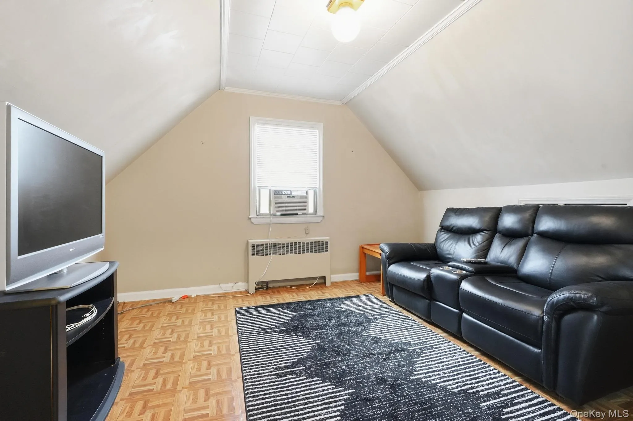 24616 86th Road, New York, NY, 4 Bedrooms Bedrooms, 8 Rooms Rooms,2 BathroomsBathrooms,Residential,For Rent,86th,0,1011434 24616 86th Road, New York, NY, 4 Bedrooms Bedrooms, 8 Rooms Rooms,2 BathroomsBathrooms,Residential,For Rent,86th,0,1011434