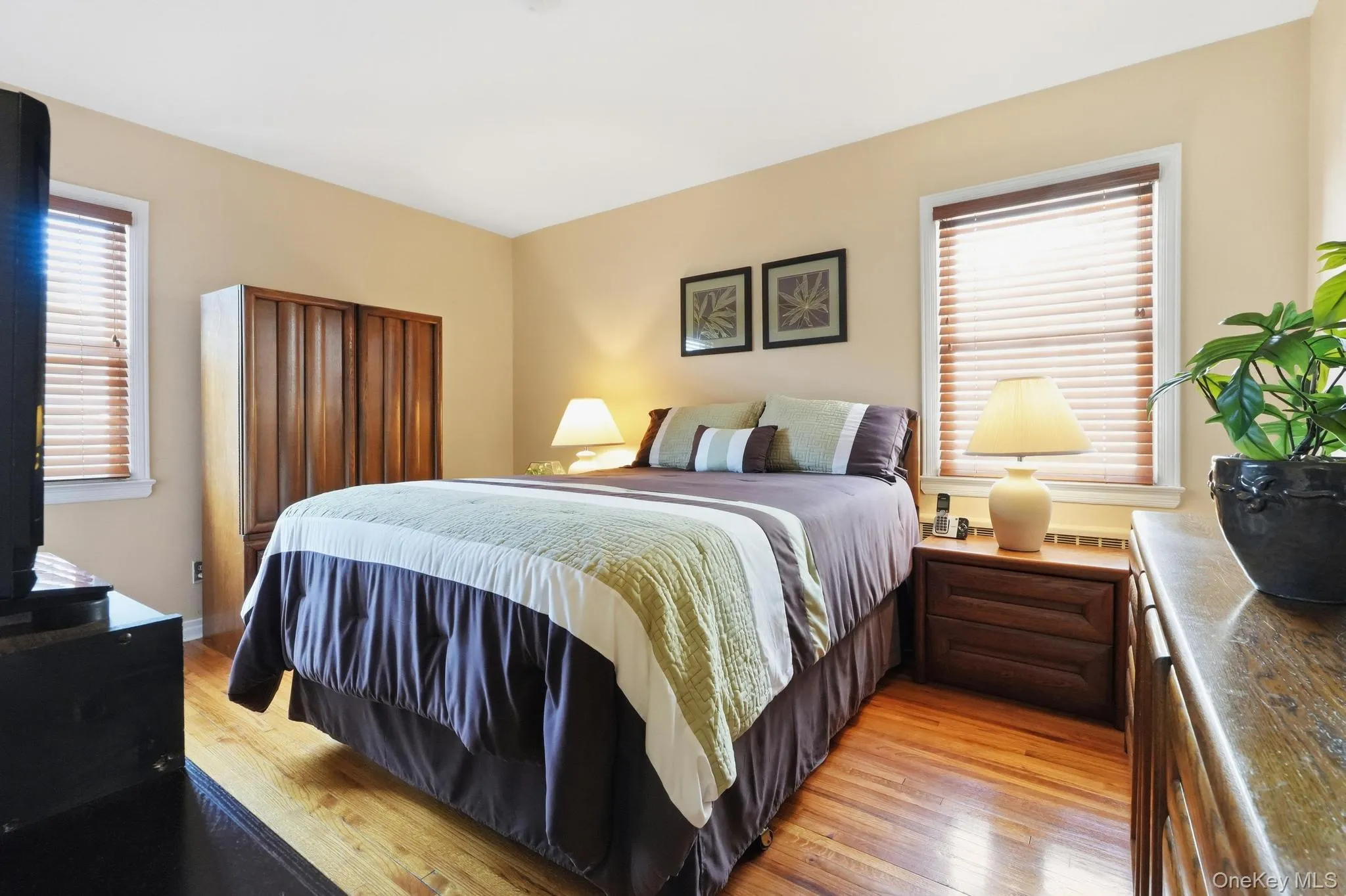 24616 86th Road, New York, NY, 4 Bedrooms Bedrooms, 8 Rooms Rooms,2 BathroomsBathrooms,Residential,For Rent,86th,0,1011434 24616 86th Road, New York, NY, 4 Bedrooms Bedrooms, 8 Rooms Rooms,2 BathroomsBathrooms,Residential,For Rent,86th,0,1011434