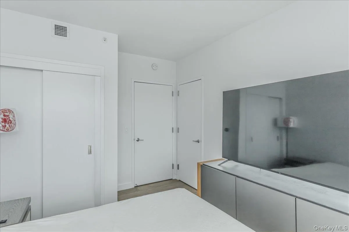 13103 40th Road, New York, NY, 1 Bedroom Bedrooms, 5 Rooms Rooms,1 BathroomBathrooms,Residential,For Rent,40th,0,1011435 13103 40th Road, New York, NY, 1 Bedroom Bedrooms, 5 Rooms Rooms,1 BathroomBathrooms,Residential,For Rent,40th,0,1011435