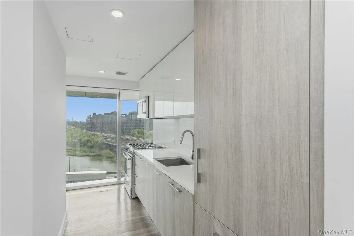 13103 40th Road, New York, NY, 1 Bedroom Bedrooms, 5 Rooms Rooms,1 BathroomBathrooms,Residential,For Rent,40th,0,1011435 13103 40th Road, New York, NY, 1 Bedroom Bedrooms, 5 Rooms Rooms,1 BathroomBathrooms,Residential,For Rent,40th,0,1011435