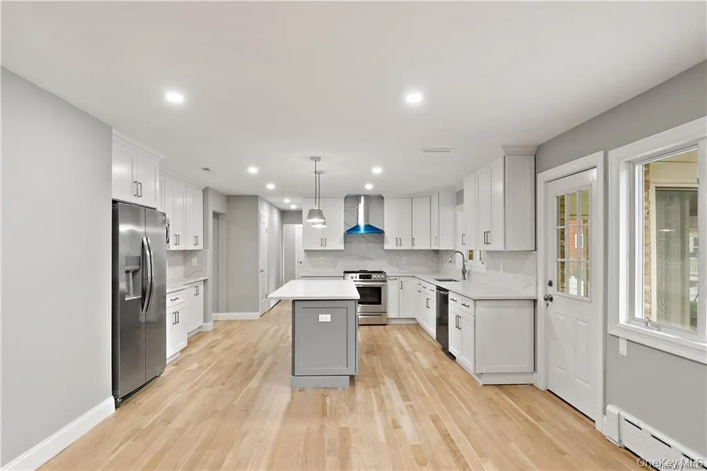 142 Oakland Avenue, Harrison, NY, 3 Bedrooms Bedrooms, 9 Rooms Rooms,2 BathroomsBathrooms,Residential Lease,For Rent,Oakland,0,1011438 142 Oakland Avenue, Harrison, NY, 3 Bedrooms Bedrooms, 9 Rooms Rooms,2 BathroomsBathrooms,Residential Lease,For Rent,Oakland,0,1011438