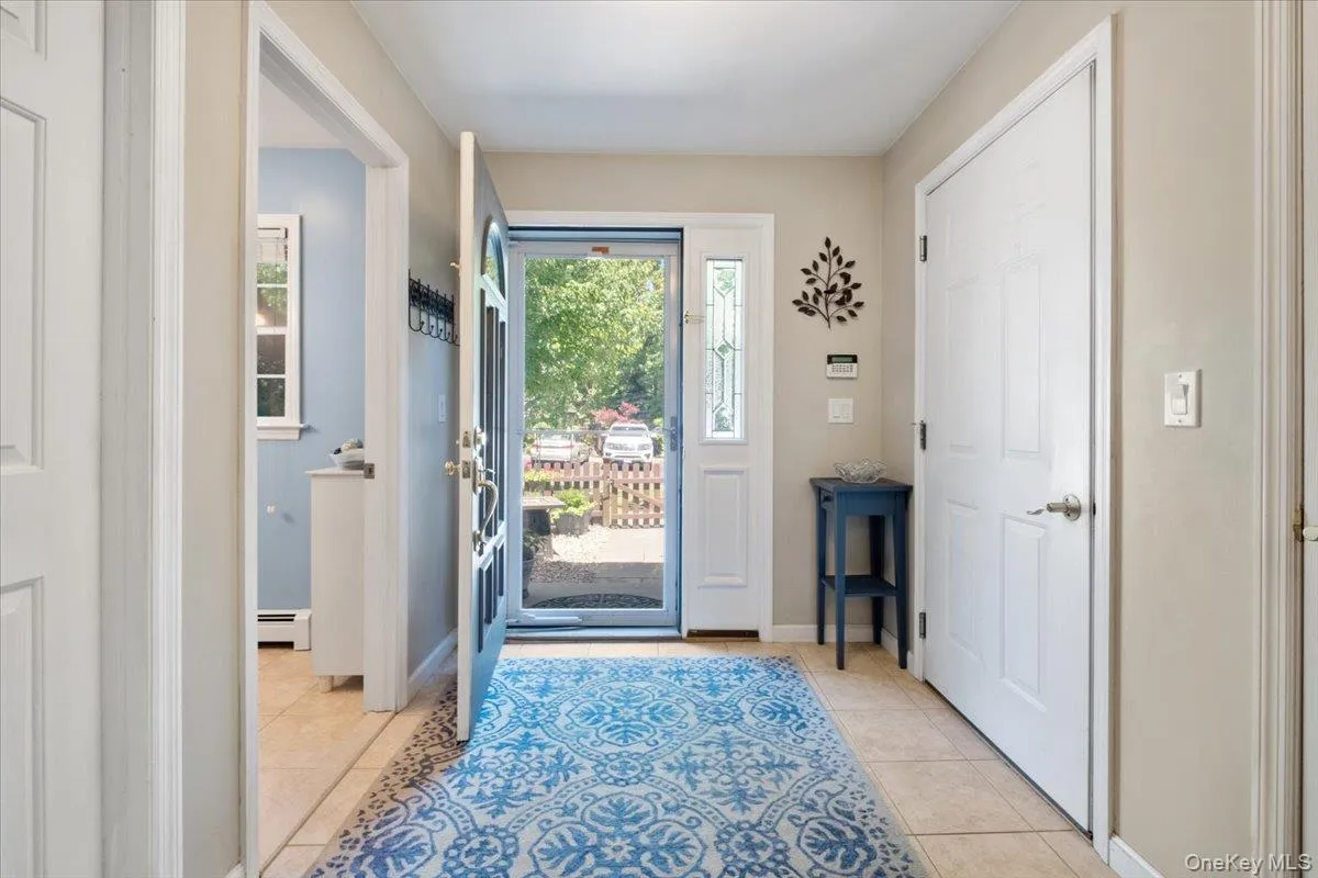 241 Catherine Street, Cortlandt, NY, 2 Bedrooms Bedrooms, 6 Rooms Rooms,2 BathroomsBathrooms,Residential,For Rent,Catherine,0,1011448 241 Catherine Street, Cortlandt, NY, 2 Bedrooms Bedrooms, 6 Rooms Rooms,2 BathroomsBathrooms,Residential,For Rent,Catherine,0,1011448