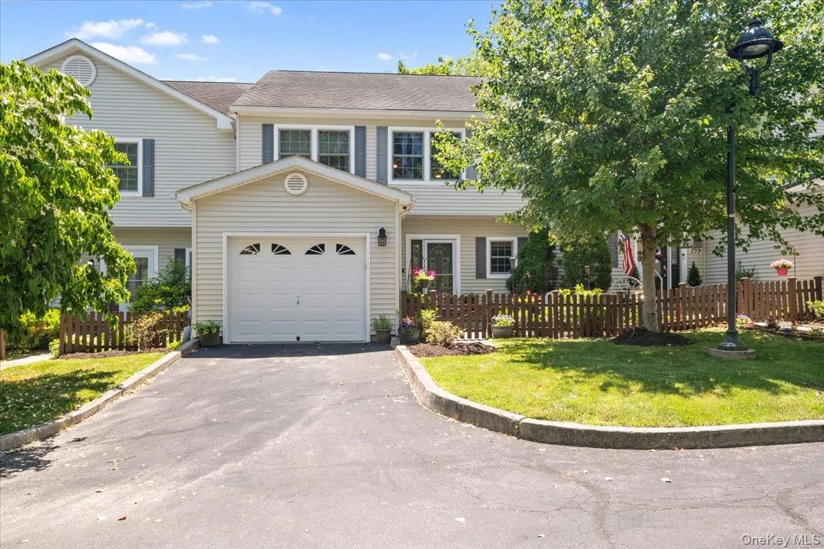 241 Catherine Street, Cortlandt, NY, 2 Bedrooms Bedrooms, 6 Rooms Rooms,2 BathroomsBathrooms,Residential,For Rent,Catherine,0,1011448 241 Catherine Street, Cortlandt, NY, 2 Bedrooms Bedrooms, 6 Rooms Rooms,2 BathroomsBathrooms,Residential,For Rent,Catherine,0,1011448