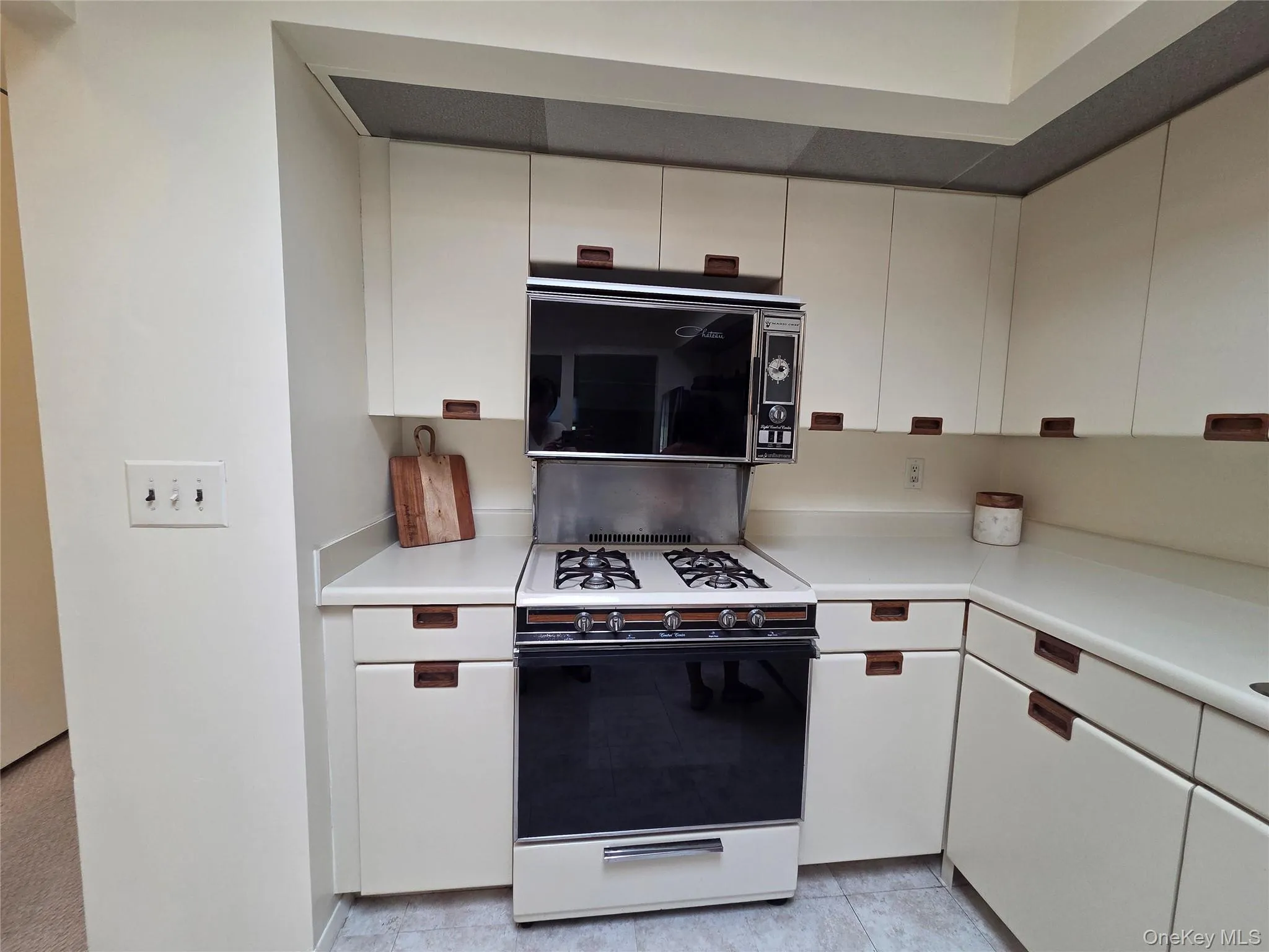 12-29 Diane Place, New York, NY, 3 Bedrooms Bedrooms, 6 Rooms Rooms,2 BathroomsBathrooms,Residential Lease,For Rent,Diane,0,1011449 12-29 Diane Place, New York, NY, 3 Bedrooms Bedrooms, 6 Rooms Rooms,2 BathroomsBathrooms,Residential Lease,For Rent,Diane,0,1011449