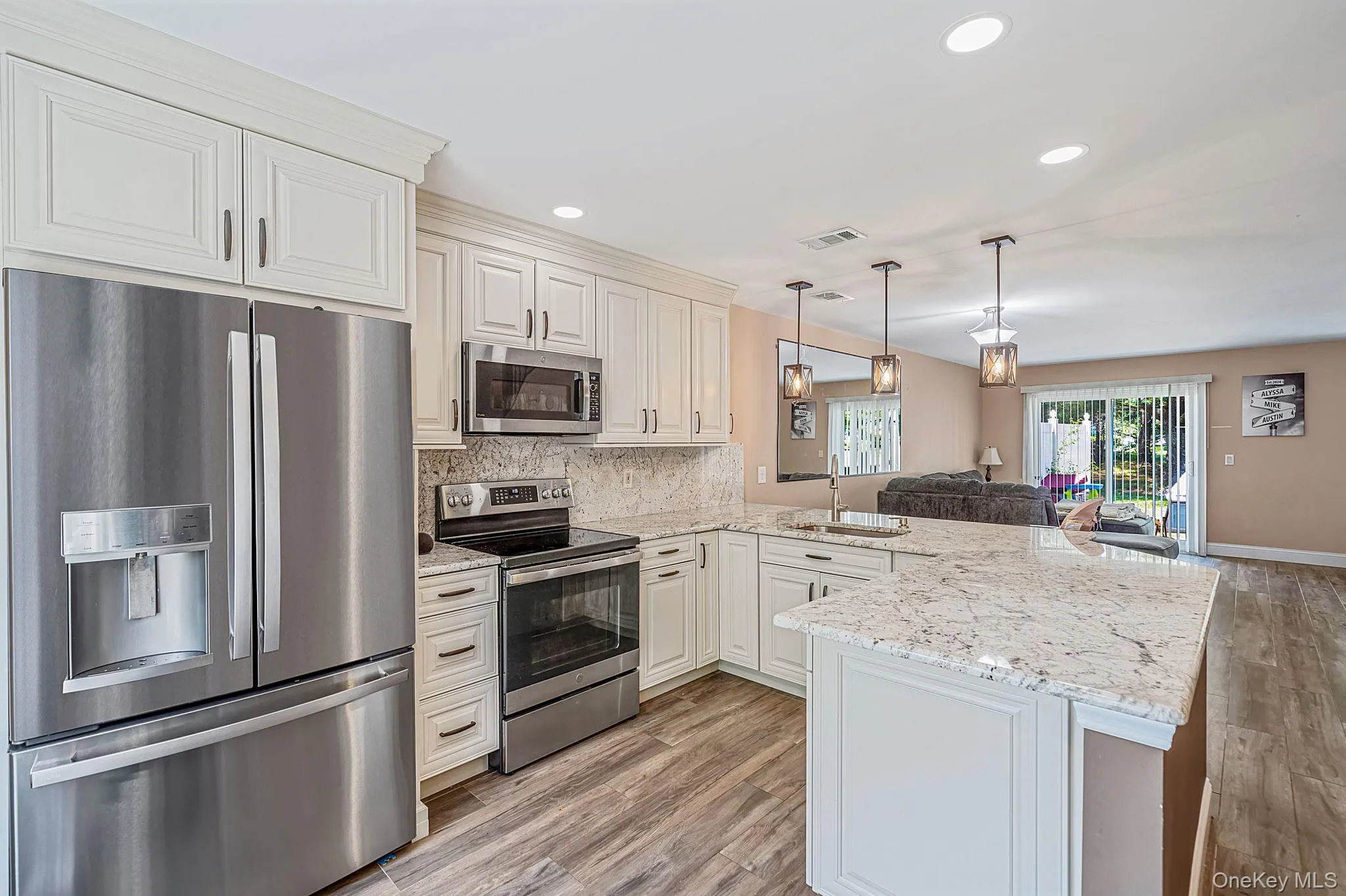 1 Thrush Path, Brookhaven, NY, 2 Bedrooms Bedrooms, 6 Rooms Rooms,1 BathroomBathrooms,Residential,For Rent,Thrush,0,1011456 1 Thrush Path, Brookhaven, NY, 2 Bedrooms Bedrooms, 6 Rooms Rooms,1 BathroomBathrooms,Residential,For Rent,Thrush,0,1011456