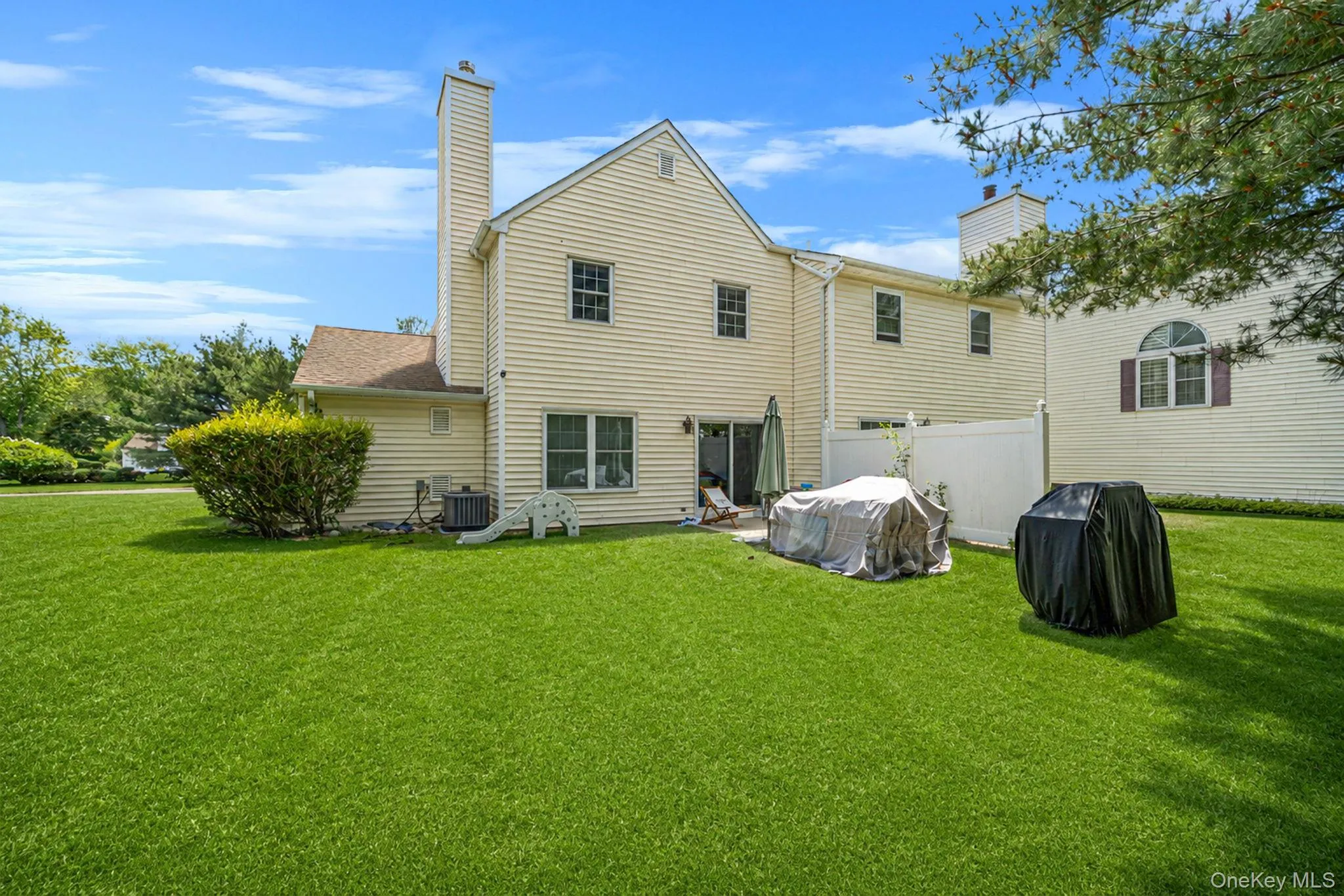 1 Thrush Path, Brookhaven, NY, 2 Bedrooms Bedrooms, 6 Rooms Rooms,1 BathroomBathrooms,Residential,For Rent,Thrush,0,1011456 1 Thrush Path, Brookhaven, NY, 2 Bedrooms Bedrooms, 6 Rooms Rooms,1 BathroomBathrooms,Residential,For Rent,Thrush,0,1011456
