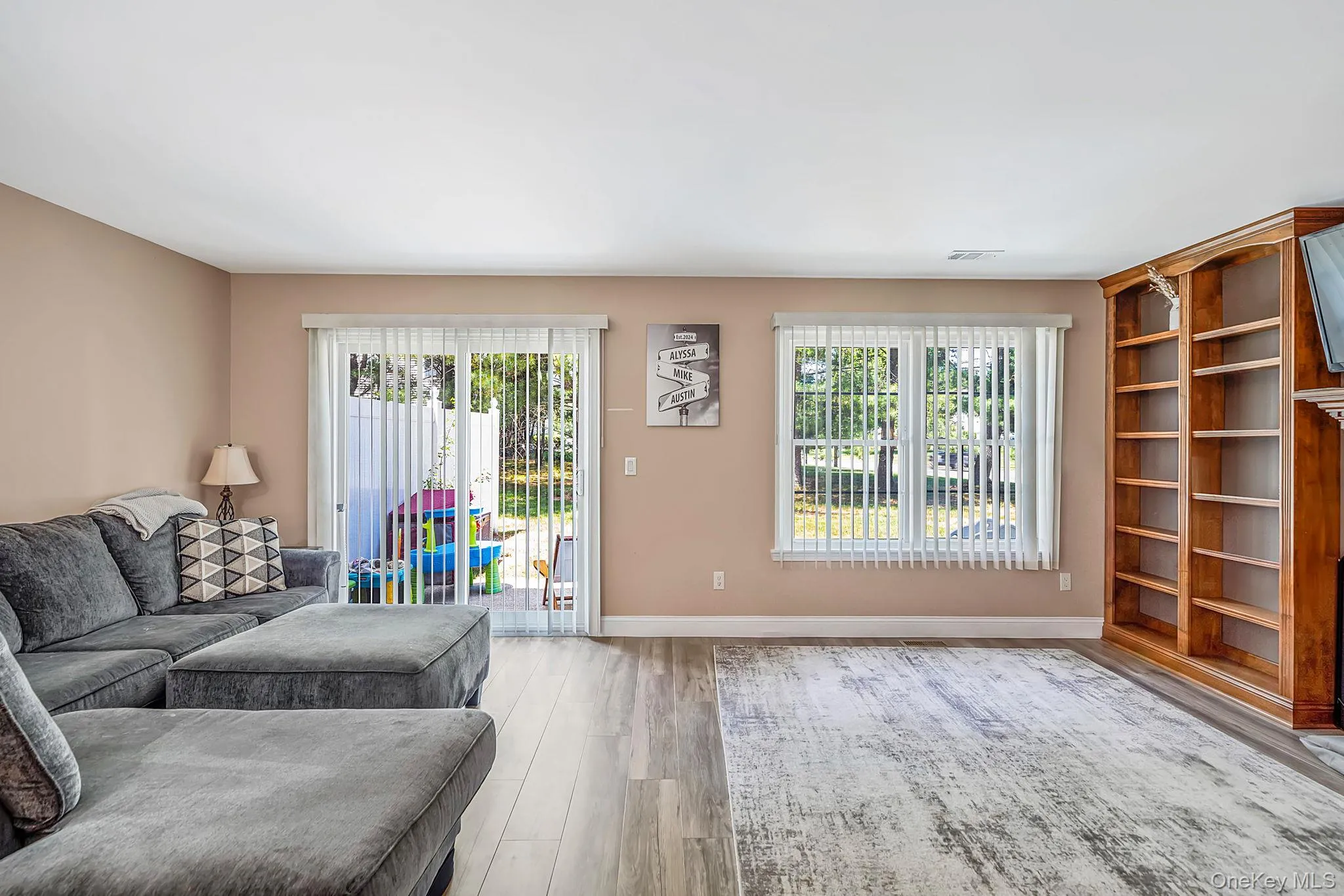 1 Thrush Path, Brookhaven, NY, 2 Bedrooms Bedrooms, 6 Rooms Rooms,1 BathroomBathrooms,Residential,For Rent,Thrush,0,1011456 1 Thrush Path, Brookhaven, NY, 2 Bedrooms Bedrooms, 6 Rooms Rooms,1 BathroomBathrooms,Residential,For Rent,Thrush,0,1011456