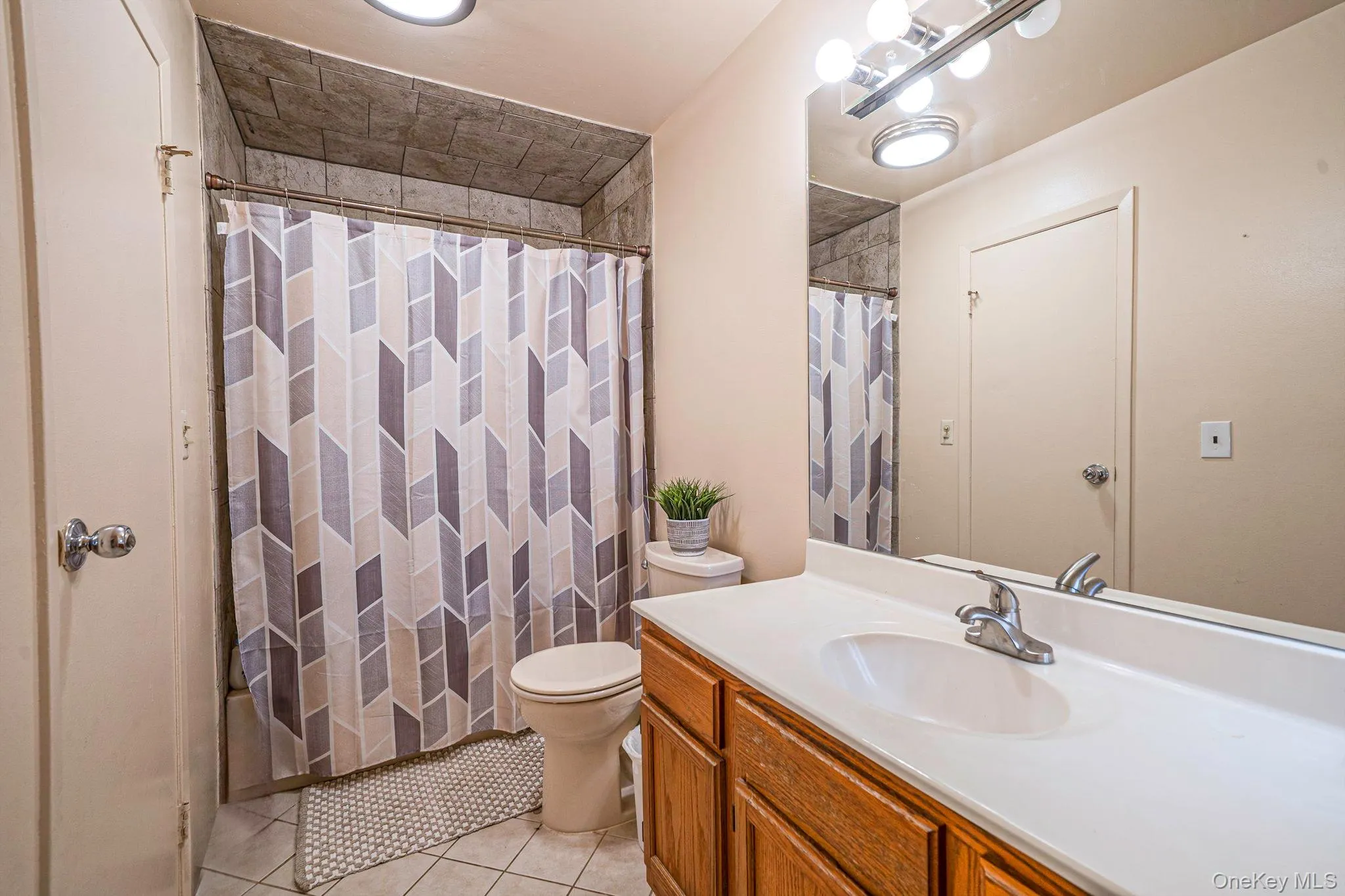 1 Thrush Path, Brookhaven, NY, 2 Bedrooms Bedrooms, 6 Rooms Rooms,1 BathroomBathrooms,Residential,For Rent,Thrush,0,1011456 1 Thrush Path, Brookhaven, NY, 2 Bedrooms Bedrooms, 6 Rooms Rooms,1 BathroomBathrooms,Residential,For Rent,Thrush,0,1011456