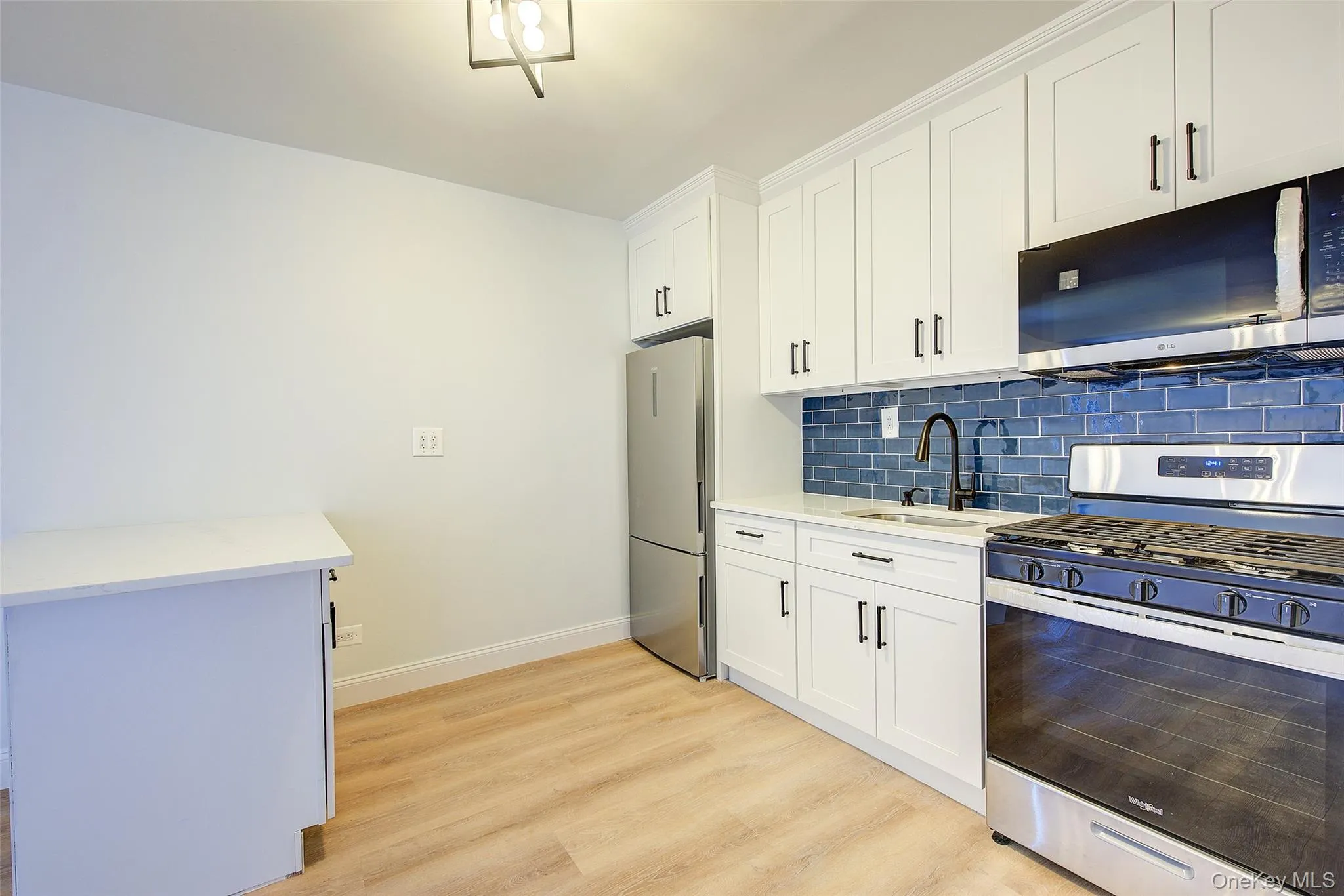 37-50 87th Street, New York, NY, 2 Rooms Rooms,1 BathroomBathrooms,Residential,For Rent,87th,0,1011460 37-50 87th Street, New York, NY, 2 Rooms Rooms,1 BathroomBathrooms,Residential,For Rent,87th,0,1011460