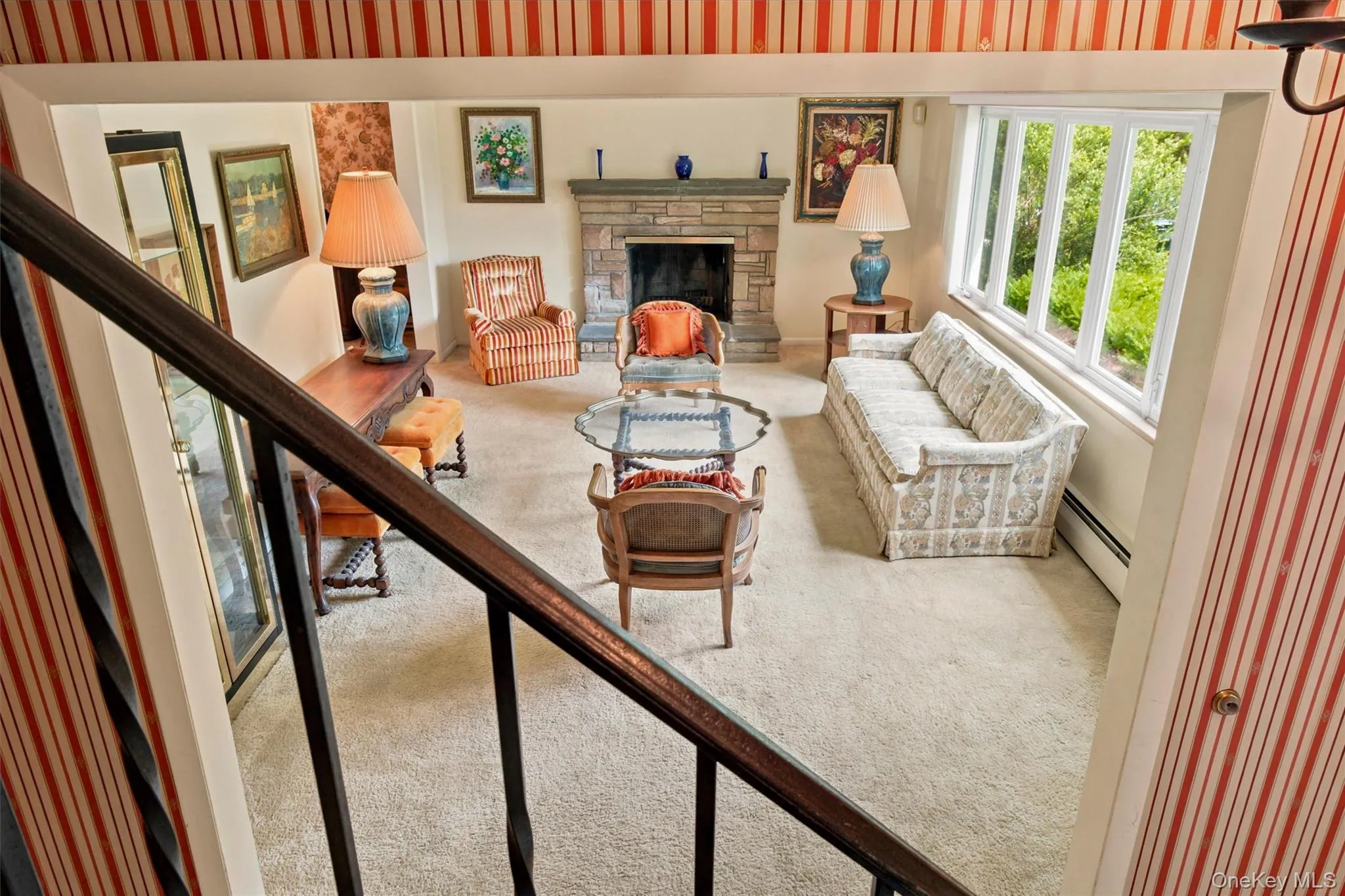Second level provides two additional large bedrooms and additonal full bath. Good layout! Second level provides two additional large bedrooms and additonal full bath. Good layout!