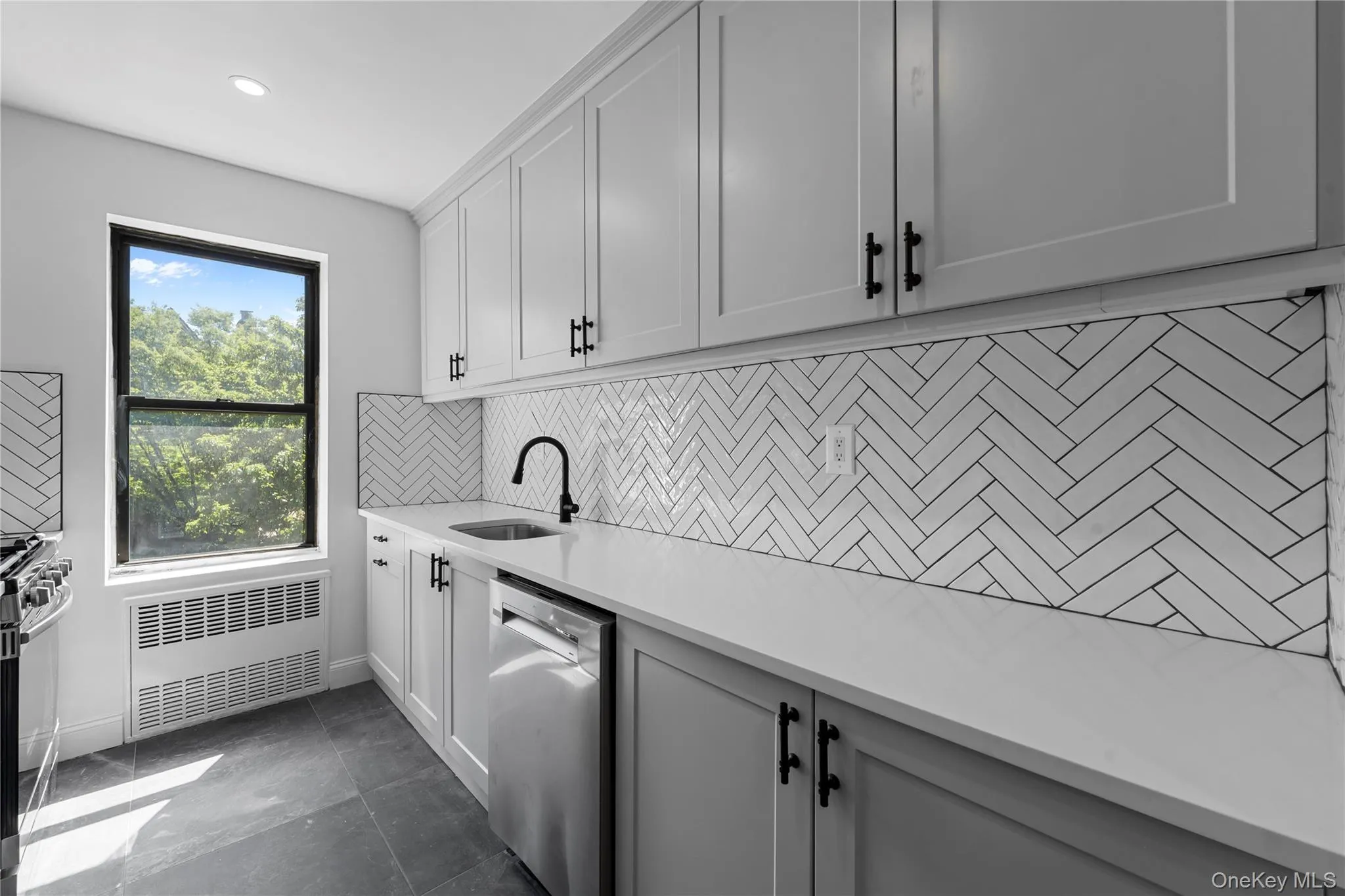 37-20 87th Street, New York, NY, 2 Bedrooms Bedrooms, 5 Rooms Rooms,1 BathroomBathrooms,Residential,For Rent,87th,0,1011464 37-20 87th Street, New York, NY, 2 Bedrooms Bedrooms, 5 Rooms Rooms,1 BathroomBathrooms,Residential,For Rent,87th,0,1011464