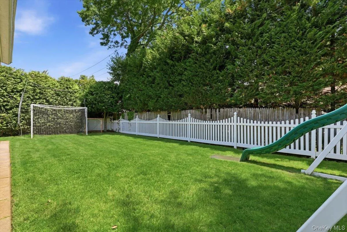 33 Pell Terrace, Hempstead, NY, 4 Bedrooms Bedrooms, 8 Rooms Rooms,3 BathroomsBathrooms,Residential,For Rent,Pell,0,1011468 33 Pell Terrace, Hempstead, NY, 4 Bedrooms Bedrooms, 8 Rooms Rooms,3 BathroomsBathrooms,Residential,For Rent,Pell,0,1011468