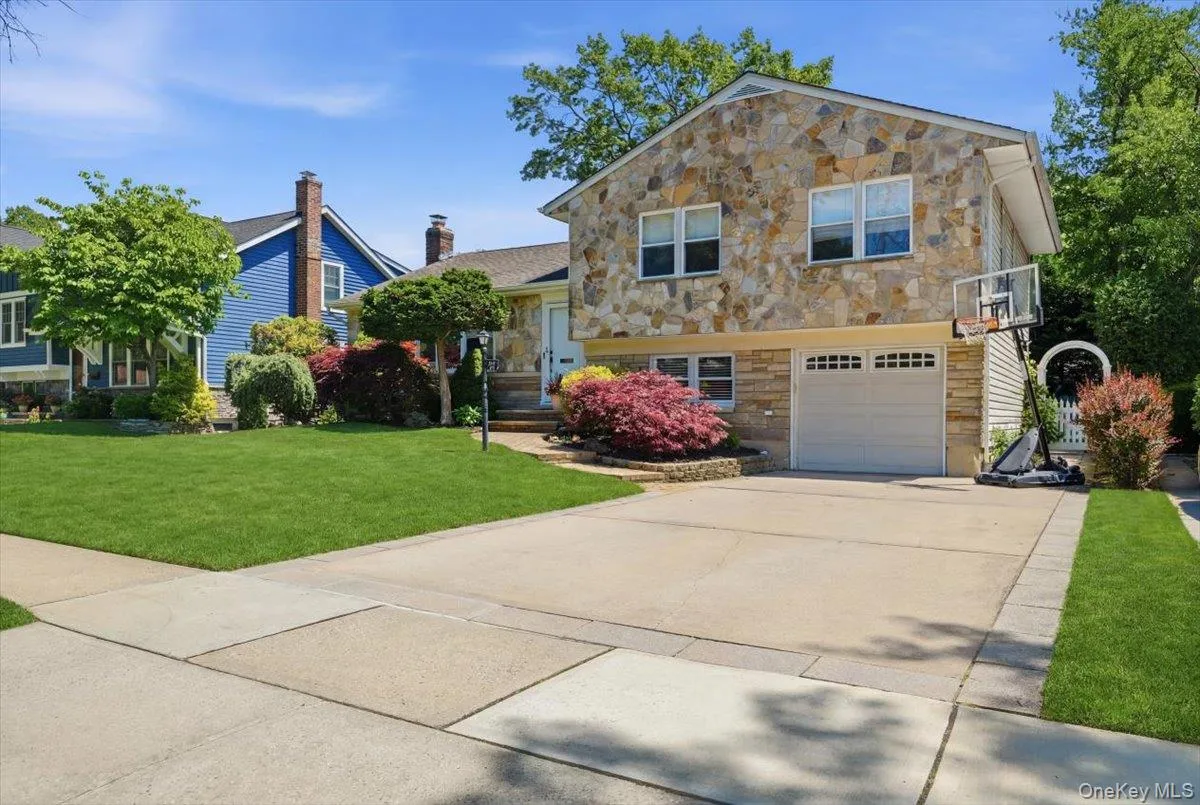 33 Pell Terrace, Hempstead, NY, 4 Bedrooms Bedrooms, 8 Rooms Rooms,3 BathroomsBathrooms,Residential,For Rent,Pell,0,1011468 33 Pell Terrace, Hempstead, NY, 4 Bedrooms Bedrooms, 8 Rooms Rooms,3 BathroomsBathrooms,Residential,For Rent,Pell,0,1011468
