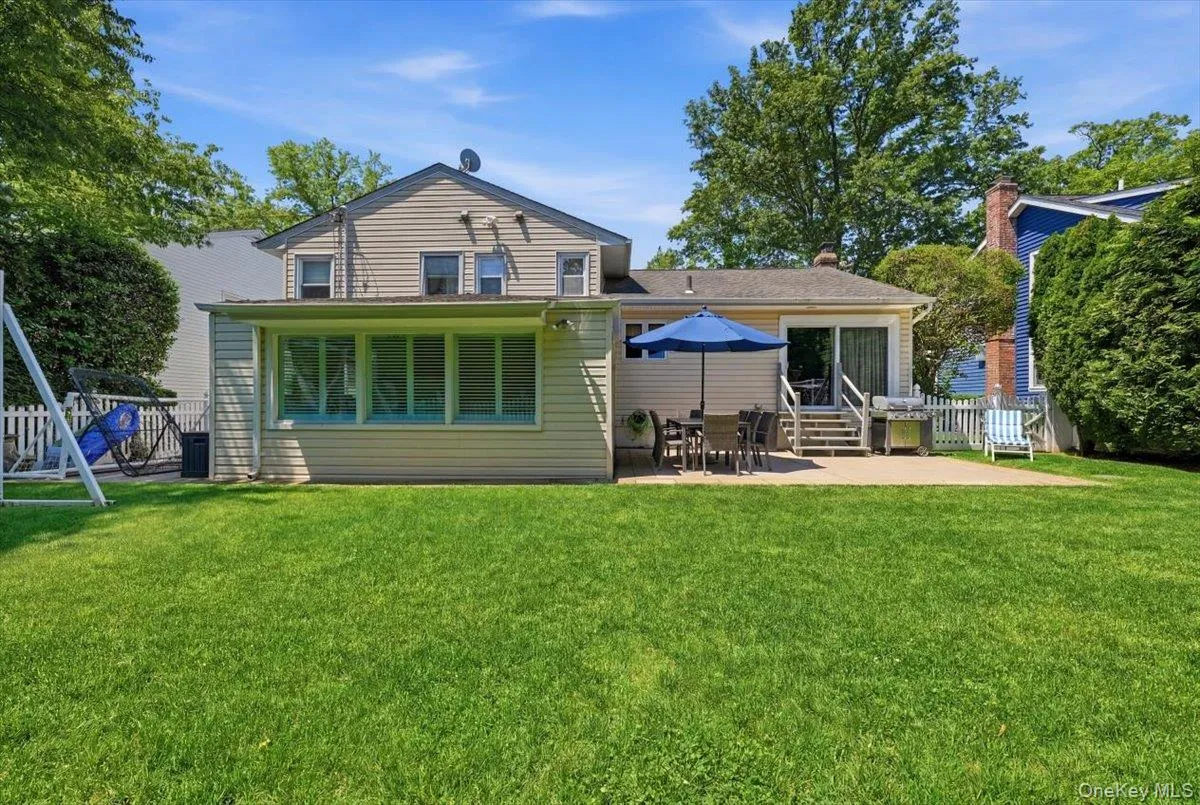 33 Pell Terrace, Hempstead, NY, 4 Bedrooms Bedrooms, 8 Rooms Rooms,3 BathroomsBathrooms,Residential,For Rent,Pell,0,1011468 33 Pell Terrace, Hempstead, NY, 4 Bedrooms Bedrooms, 8 Rooms Rooms,3 BathroomsBathrooms,Residential,For Rent,Pell,0,1011468