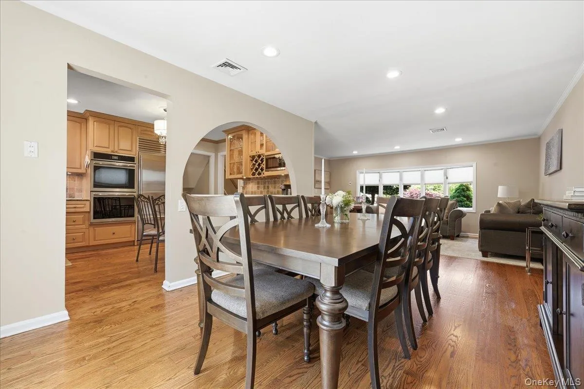 33 Pell Terrace, Hempstead, NY, 4 Bedrooms Bedrooms, 8 Rooms Rooms,3 BathroomsBathrooms,Residential,For Rent,Pell,0,1011468 33 Pell Terrace, Hempstead, NY, 4 Bedrooms Bedrooms, 8 Rooms Rooms,3 BathroomsBathrooms,Residential,For Rent,Pell,0,1011468