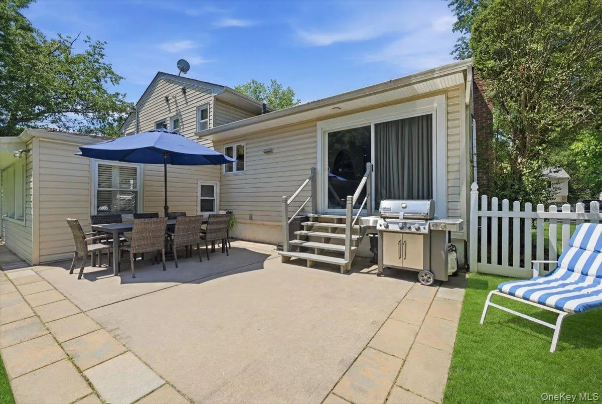 33 Pell Terrace, Hempstead, NY, 4 Bedrooms Bedrooms, 8 Rooms Rooms,3 BathroomsBathrooms,Residential,For Rent,Pell,0,1011468 33 Pell Terrace, Hempstead, NY, 4 Bedrooms Bedrooms, 8 Rooms Rooms,3 BathroomsBathrooms,Residential,For Rent,Pell,0,1011468