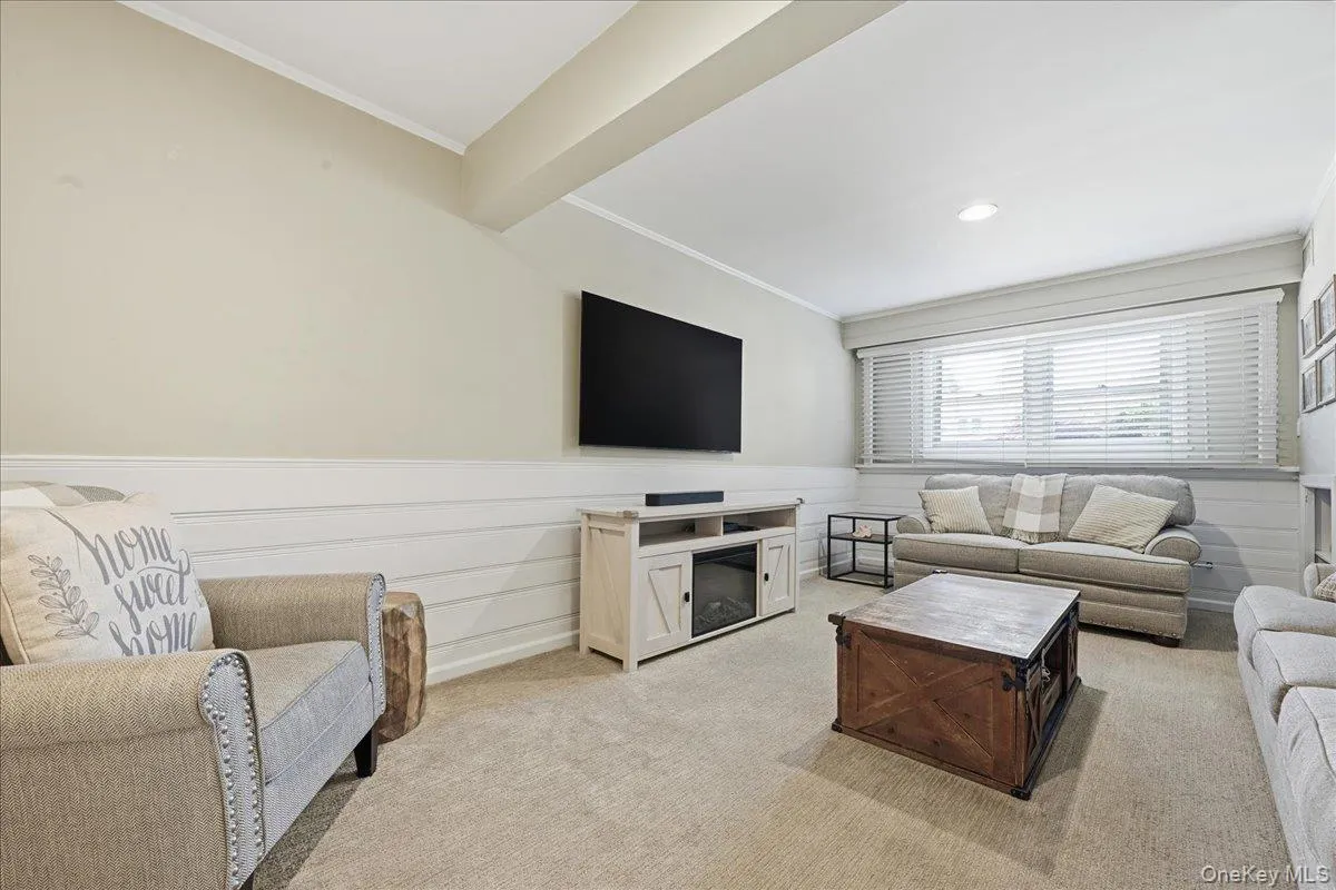33 Pell Terrace, Hempstead, NY, 4 Bedrooms Bedrooms, 8 Rooms Rooms,3 BathroomsBathrooms,Residential,For Rent,Pell,0,1011468 33 Pell Terrace, Hempstead, NY, 4 Bedrooms Bedrooms, 8 Rooms Rooms,3 BathroomsBathrooms,Residential,For Rent,Pell,0,1011468