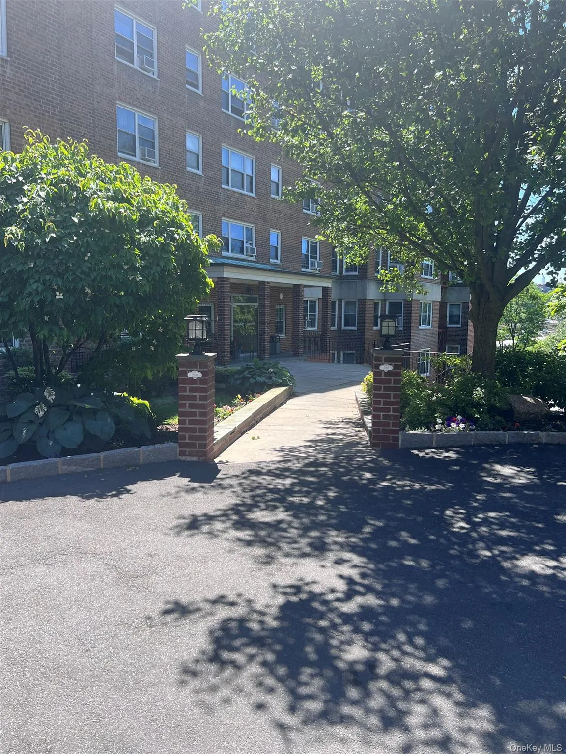 280 Collins Avenue, Mount Vernon, NY, 2 Bedrooms Bedrooms, 5 Rooms Rooms,1 BathroomBathrooms,Residential,For Rent,Collins,0,1011469 280 Collins Avenue, Mount Vernon, NY, 2 Bedrooms Bedrooms, 5 Rooms Rooms,1 BathroomBathrooms,Residential,For Rent,Collins,0,1011469