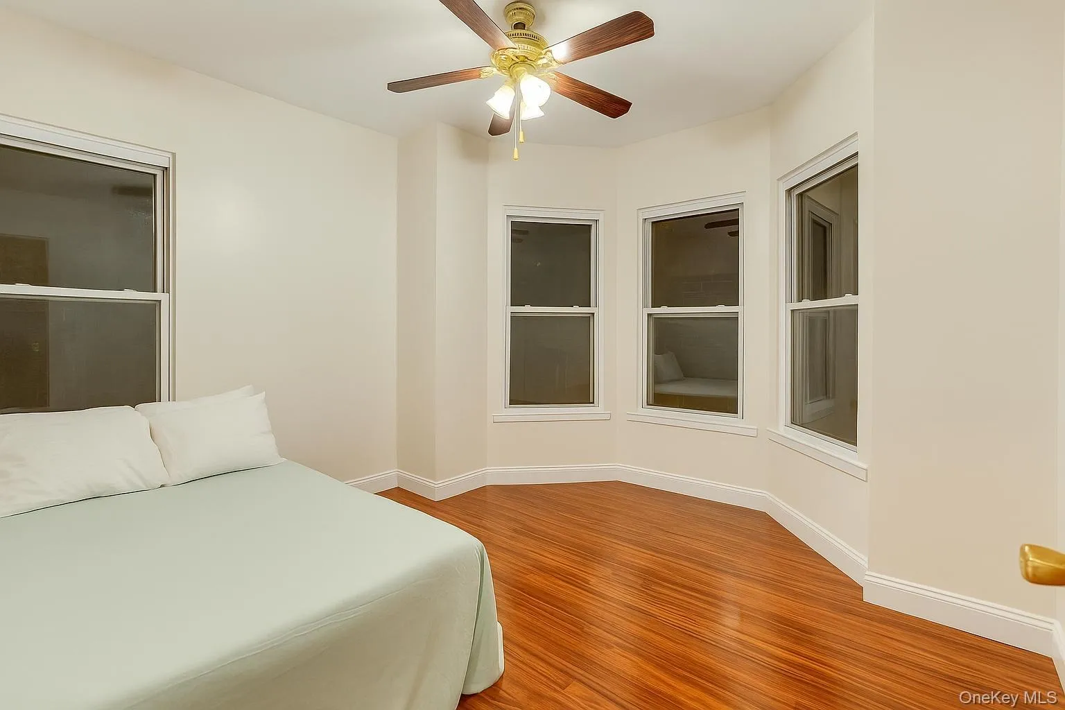 557 Van Nest Avenue, New York, NY, 3 Bedrooms Bedrooms, 5 Rooms Rooms,1 BathroomBathrooms,Residential Lease,For Rent,Van Nest,0,1011473 557 Van Nest Avenue, New York, NY, 3 Bedrooms Bedrooms, 5 Rooms Rooms,1 BathroomBathrooms,Residential Lease,For Rent,Van Nest,0,1011473