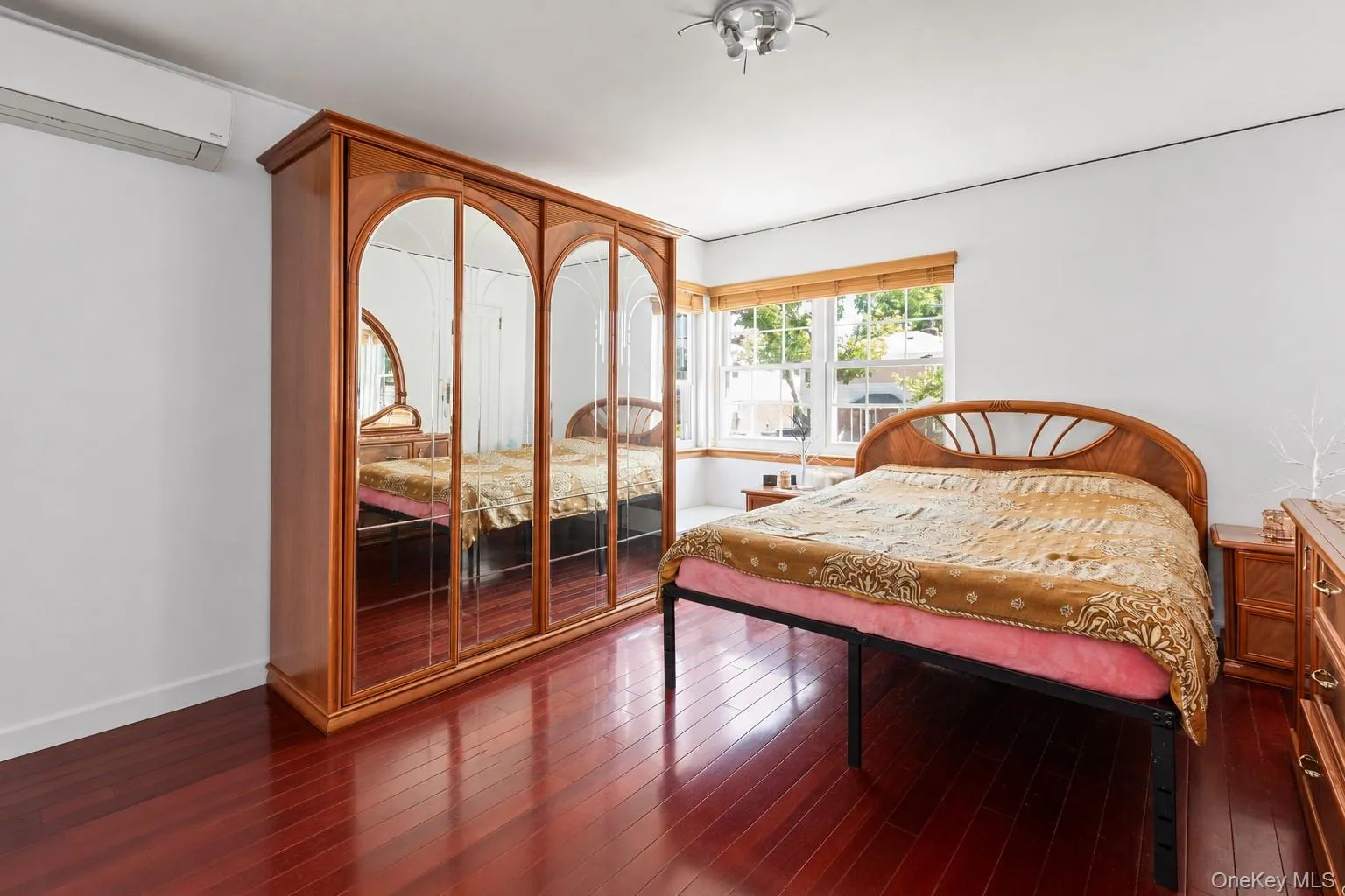 6722 211th Street, New York, NY, 3 Bedrooms Bedrooms, 6 Rooms Rooms,1 BathroomBathrooms,Residential,For Rent,211th,0,1011475 6722 211th Street, New York, NY, 3 Bedrooms Bedrooms, 6 Rooms Rooms,1 BathroomBathrooms,Residential,For Rent,211th,0,1011475
