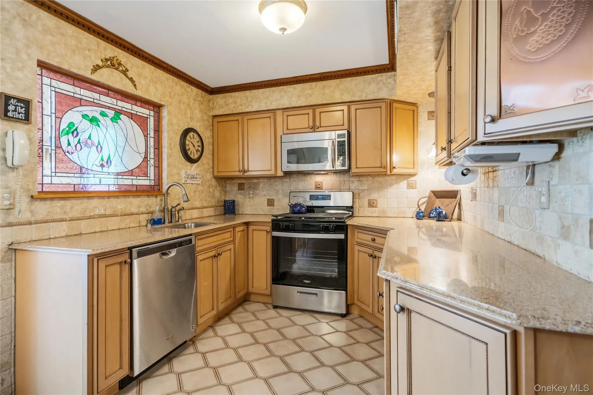 It is a great working kitchen with a full array of stainless steel appliances, lots of storage in the base & upper cabinets, while providing plenty of prep & work areas from the ample counter top space. It is a great working kitchen with a full array of stainless steel appliances, lots of storage in the base & upper cabinets, while providing plenty of prep & work areas from the ample counter top space.