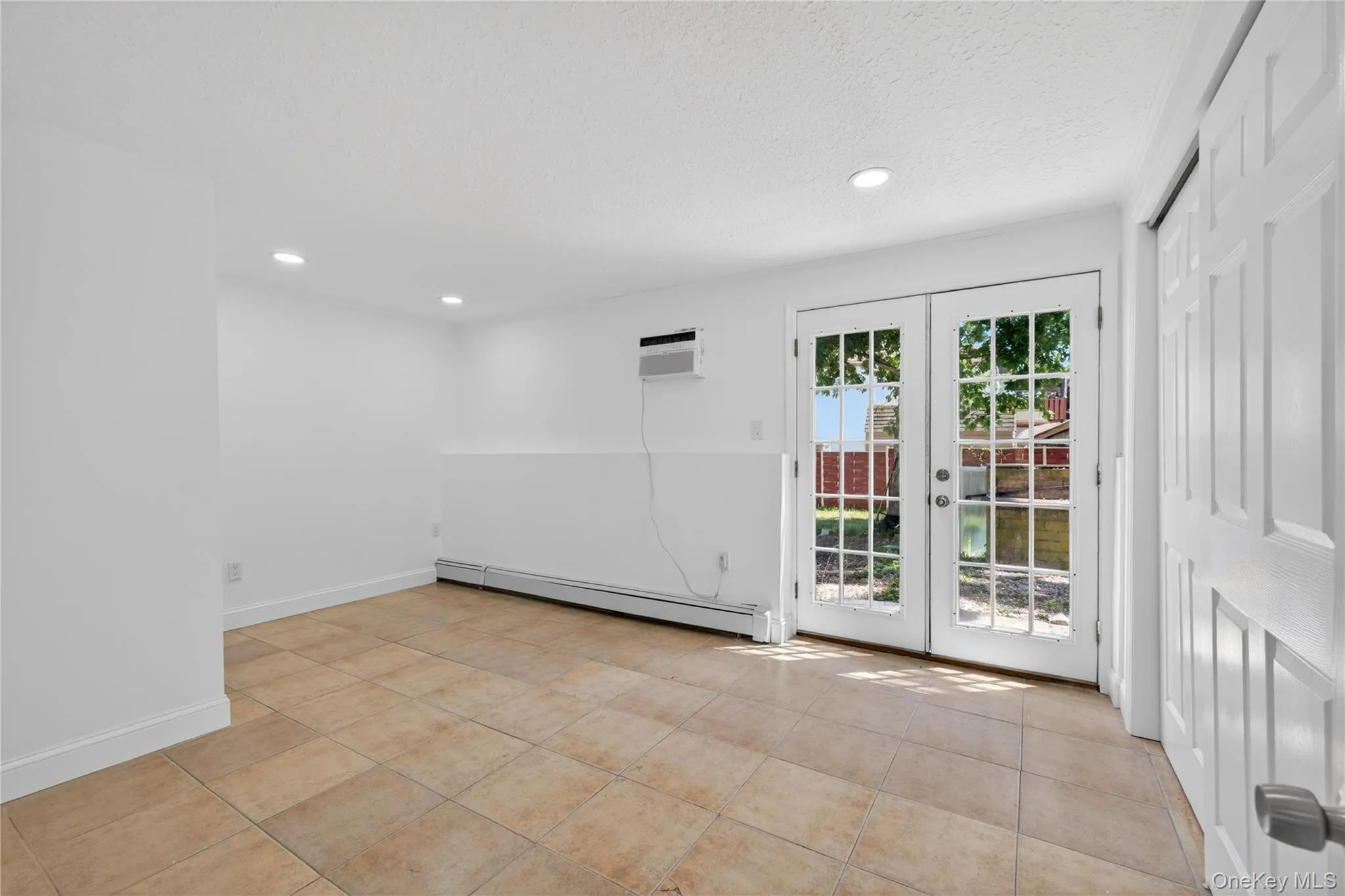 370 Chelsea Avenue, West Babylon, NY, 5 Bedrooms Bedrooms, 7 Rooms Rooms,2 BathroomsBathrooms,Residential,For Rent,Chelsea,0,1011479 370 Chelsea Avenue, West Babylon, NY, 5 Bedrooms Bedrooms, 7 Rooms Rooms,2 BathroomsBathrooms,Residential,For Rent,Chelsea,0,1011479