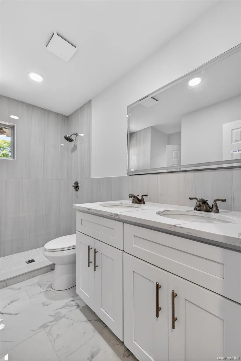 370 Chelsea Avenue, West Babylon, NY, 5 Bedrooms Bedrooms, 7 Rooms Rooms,2 BathroomsBathrooms,Residential,For Rent,Chelsea,0,1011479 370 Chelsea Avenue, West Babylon, NY, 5 Bedrooms Bedrooms, 7 Rooms Rooms,2 BathroomsBathrooms,Residential,For Rent,Chelsea,0,1011479