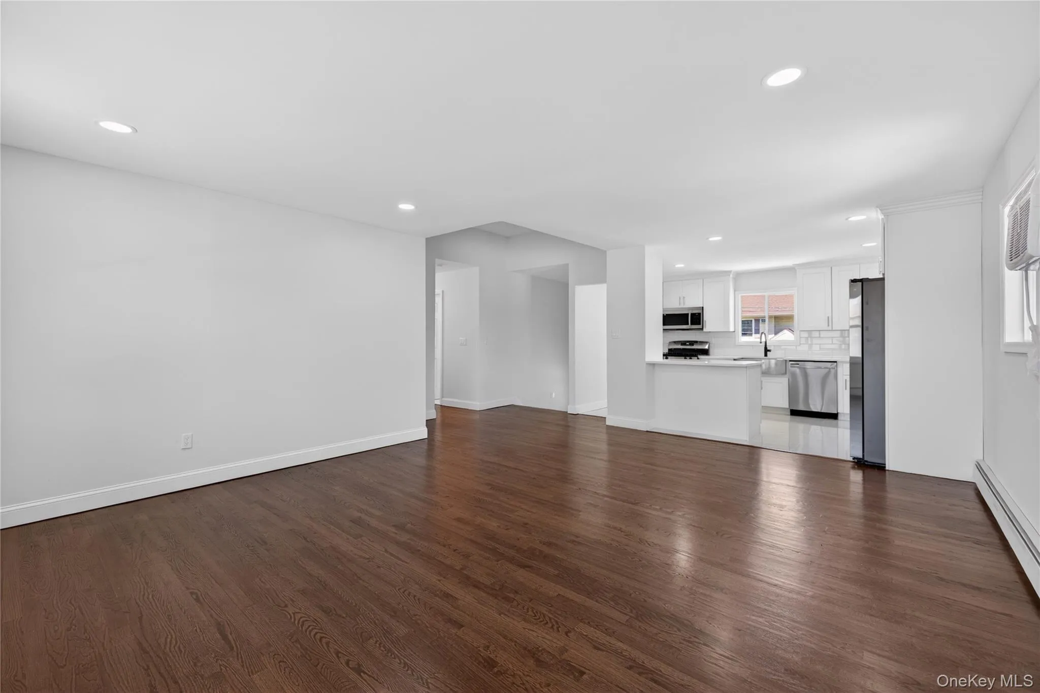 370 Chelsea Avenue, West Babylon, NY, 5 Bedrooms Bedrooms, 7 Rooms Rooms,2 BathroomsBathrooms,Residential,For Rent,Chelsea,0,1011479 370 Chelsea Avenue, West Babylon, NY, 5 Bedrooms Bedrooms, 7 Rooms Rooms,2 BathroomsBathrooms,Residential,For Rent,Chelsea,0,1011479