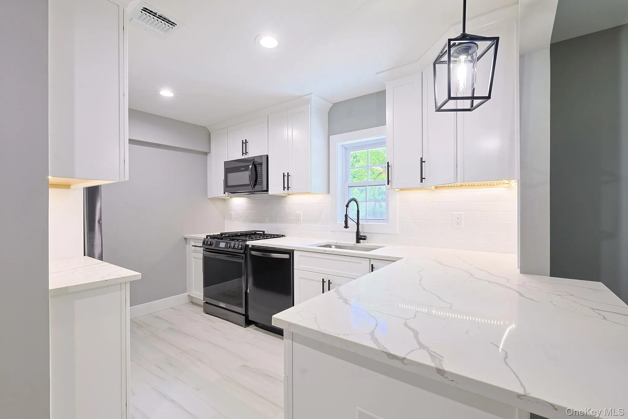 46 Finkle Road, Mamakating, NY, 3 Bedrooms Bedrooms, 8 Rooms Rooms,2 BathroomsBathrooms,Residential,For Rent,Finkle,0,1011482 46 Finkle Road, Mamakating, NY, 3 Bedrooms Bedrooms, 8 Rooms Rooms,2 BathroomsBathrooms,Residential,For Rent,Finkle,0,1011482