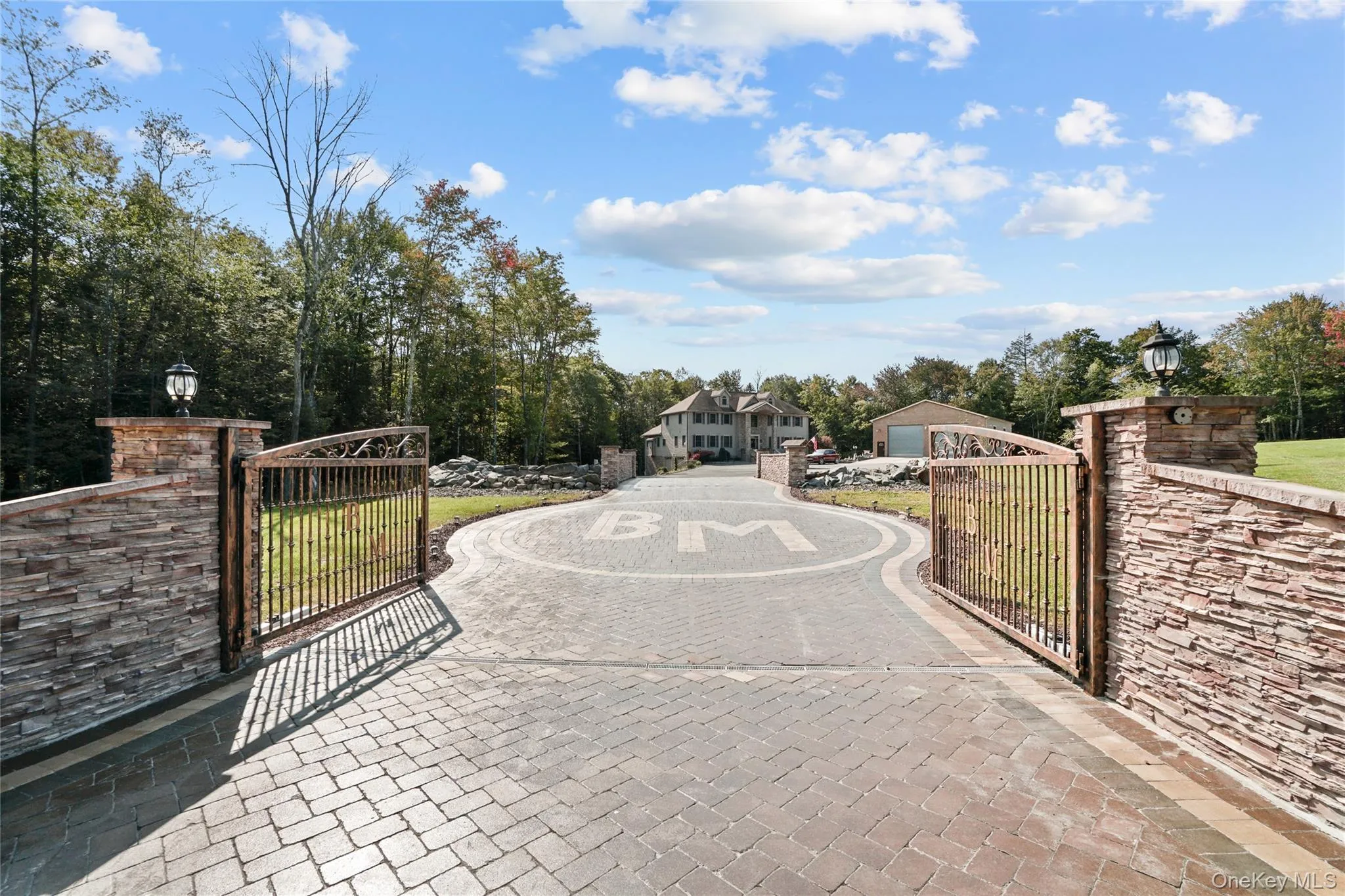 210 Grey Road, Fallsburg, NY, 8 Bedrooms Bedrooms, 18 Rooms Rooms,5 BathroomsBathrooms,Residential,For Rent,Grey,0,1011484 210 Grey Road, Fallsburg, NY, 8 Bedrooms Bedrooms, 18 Rooms Rooms,5 BathroomsBathrooms,Residential,For Rent,Grey,0,1011484
