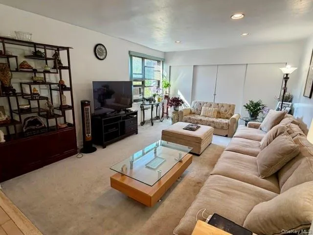 213-02 75th Avenue, New York, NY, 2 Bedrooms Bedrooms, 4 Rooms Rooms,1 BathroomBathrooms,Residential,For Rent,75th,0,1011497 213-02 75th Avenue, New York, NY, 2 Bedrooms Bedrooms, 4 Rooms Rooms,1 BathroomBathrooms,Residential,For Rent,75th,0,1011497