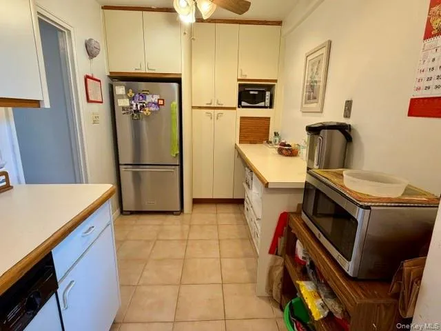 213-02 75th Avenue, New York, NY, 2 Bedrooms Bedrooms, 4 Rooms Rooms,1 BathroomBathrooms,Residential,For Rent,75th,0,1011497 213-02 75th Avenue, New York, NY, 2 Bedrooms Bedrooms, 4 Rooms Rooms,1 BathroomBathrooms,Residential,For Rent,75th,0,1011497