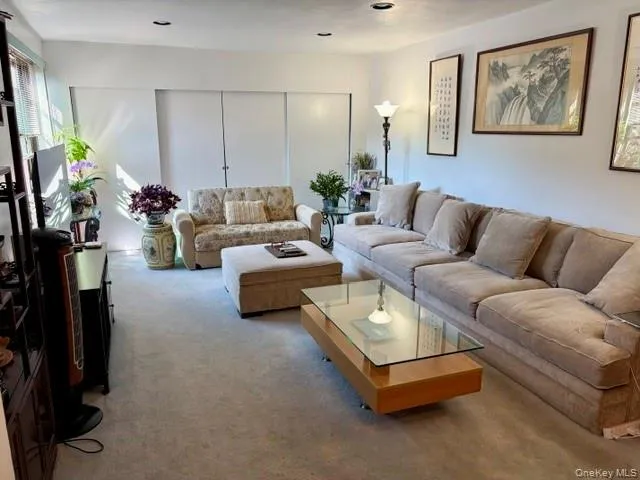 213-02 75th Avenue, New York, NY, 2 Bedrooms Bedrooms, 4 Rooms Rooms,1 BathroomBathrooms,Residential,For Rent,75th,0,1011497 213-02 75th Avenue, New York, NY, 2 Bedrooms Bedrooms, 4 Rooms Rooms,1 BathroomBathrooms,Residential,For Rent,75th,0,1011497