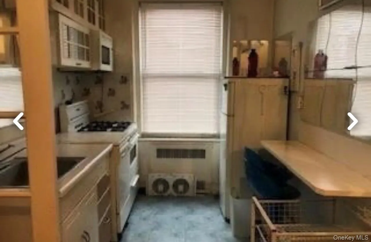 111-45 76th drive, New York, NY, 3 Rooms Rooms,1 BathroomBathrooms,Residential,For Rent,76th drive,0,1011498 111-45 76th drive, New York, NY, 3 Rooms Rooms,1 BathroomBathrooms,Residential,For Rent,76th drive,0,1011498